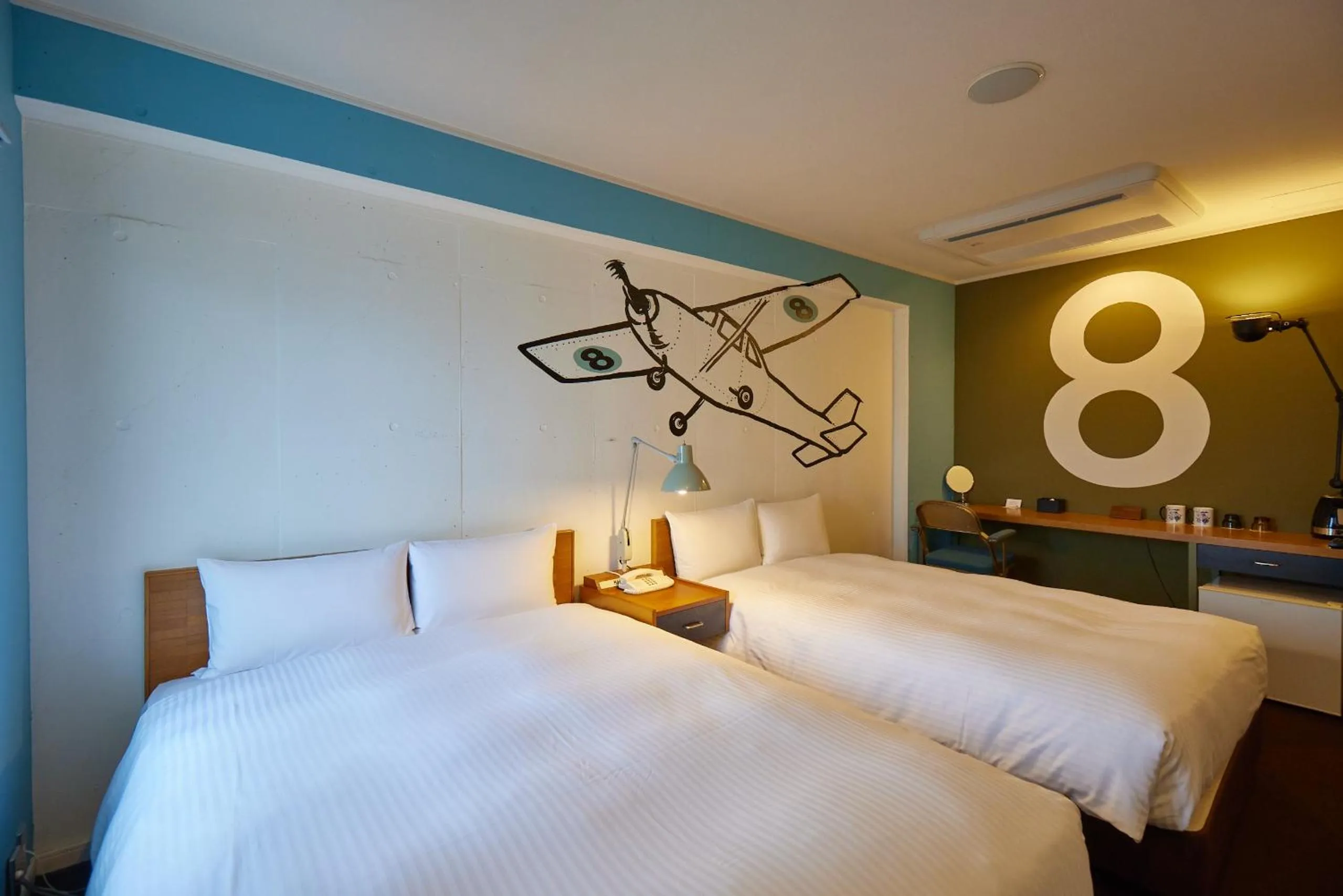 Photo of the whole room, Bed in 8 Hotel Shonan Fujisawa