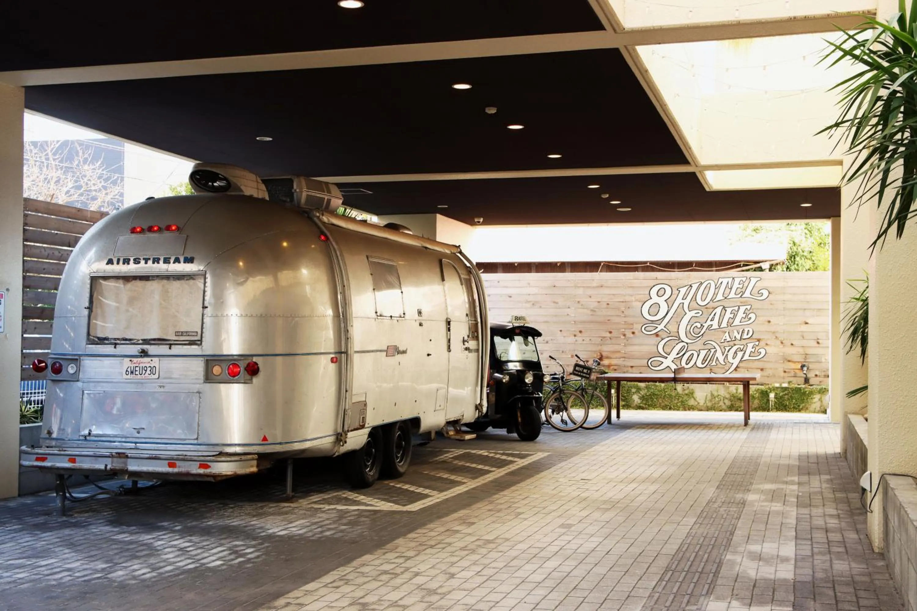 Facade/entrance in 8 Hotel Shonan Fujisawa