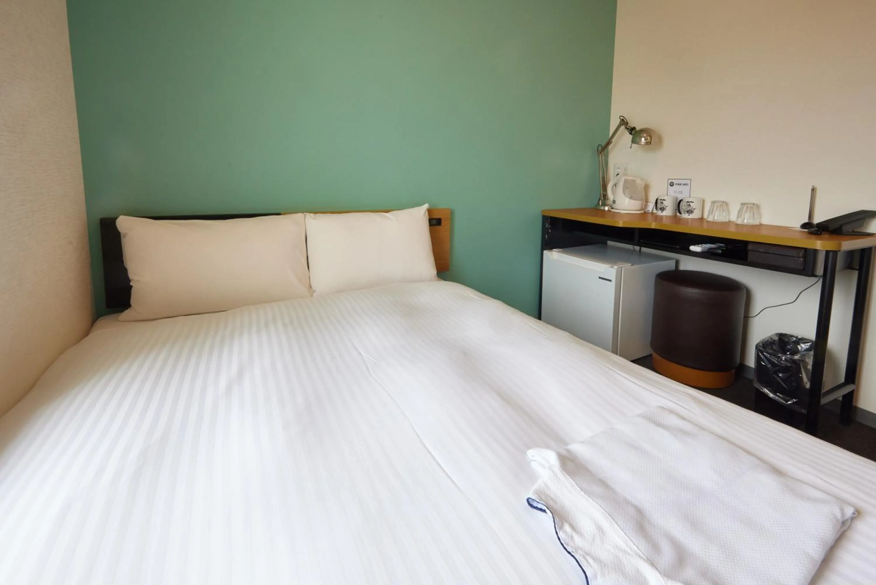 Photo of the whole room, Bed in 8 Hotel Shonan Fujisawa