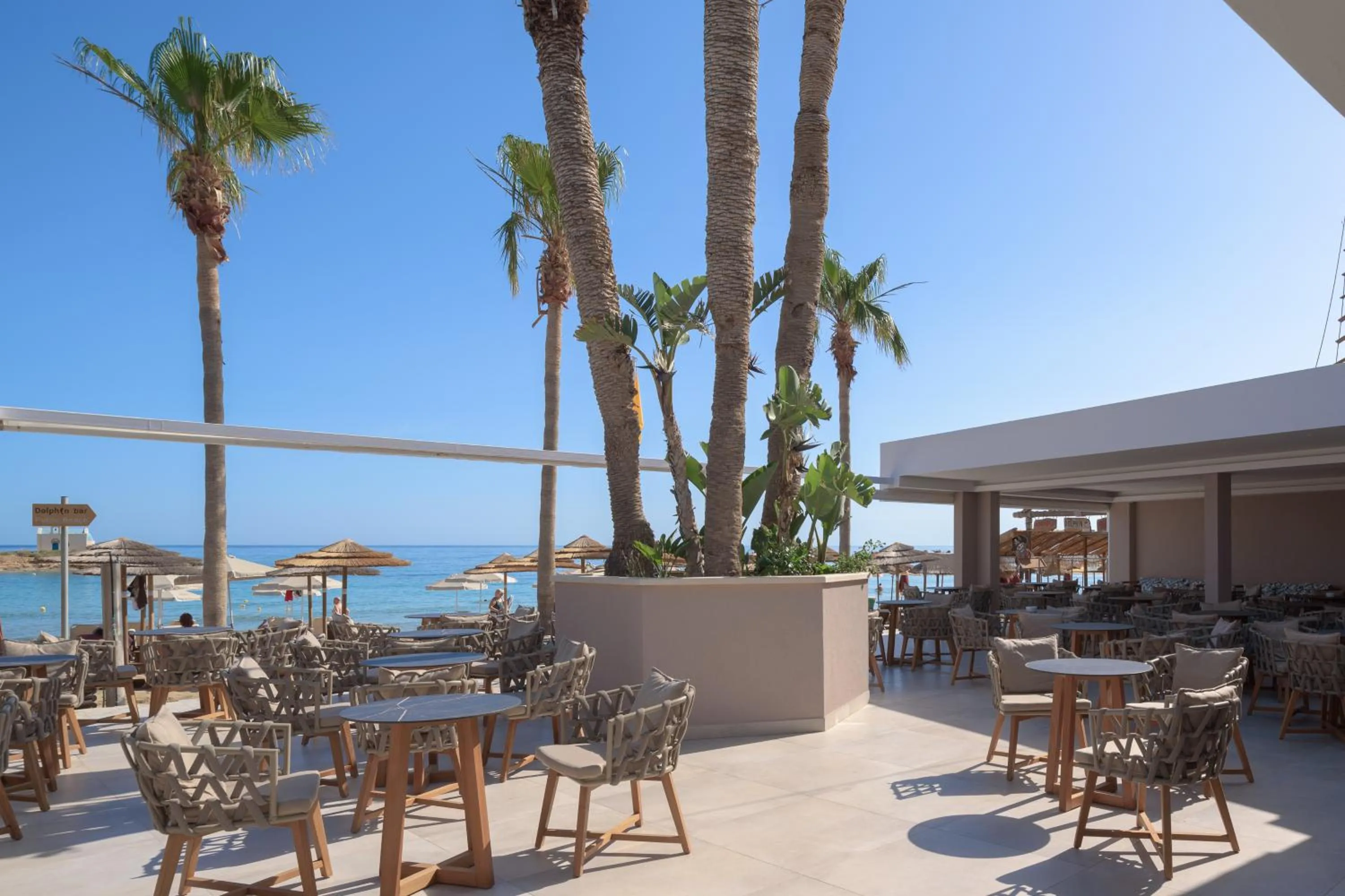 Lounge or bar in High Beach White - Adults Only