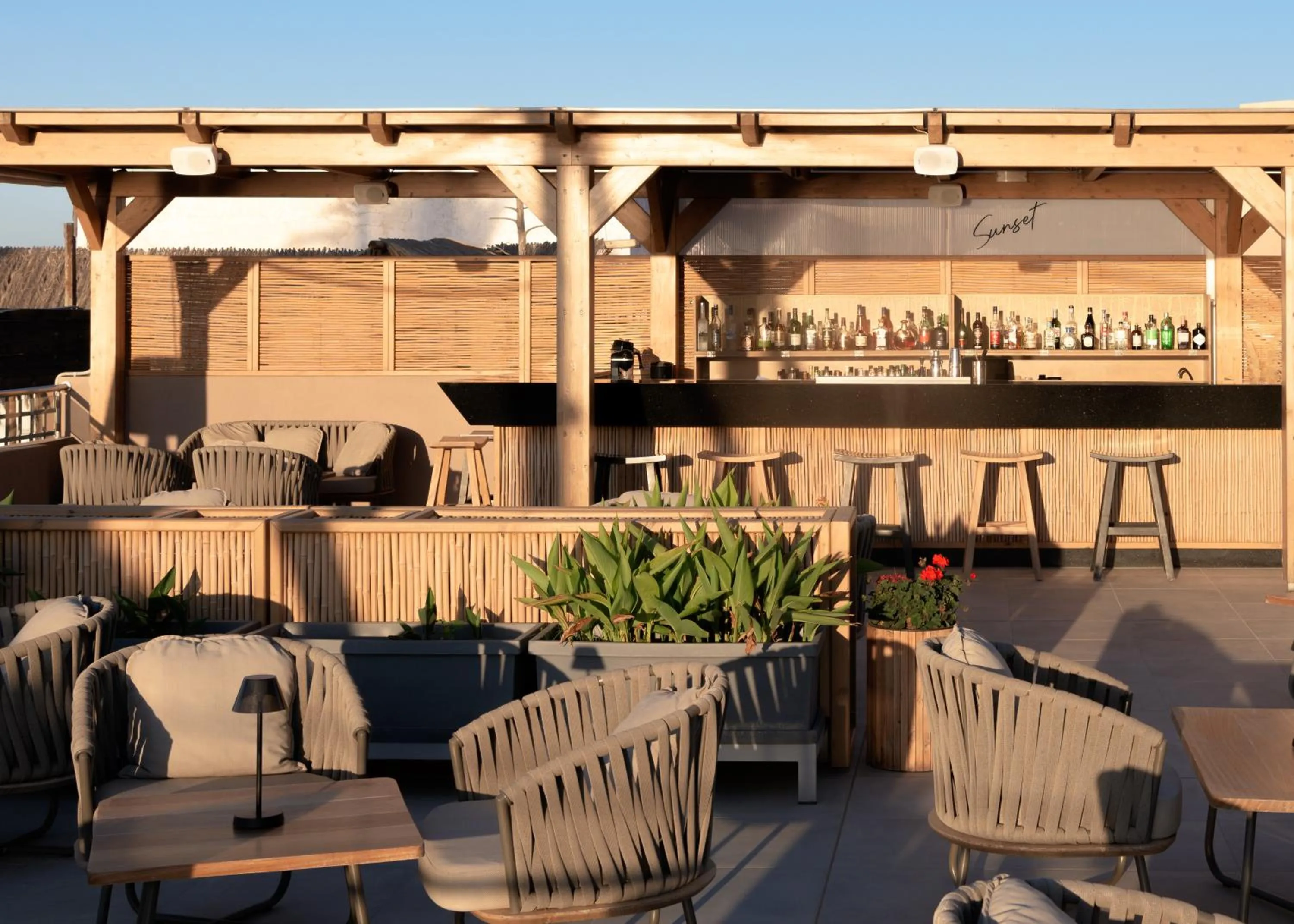 Lounge or bar in High Beach White - Adults Only