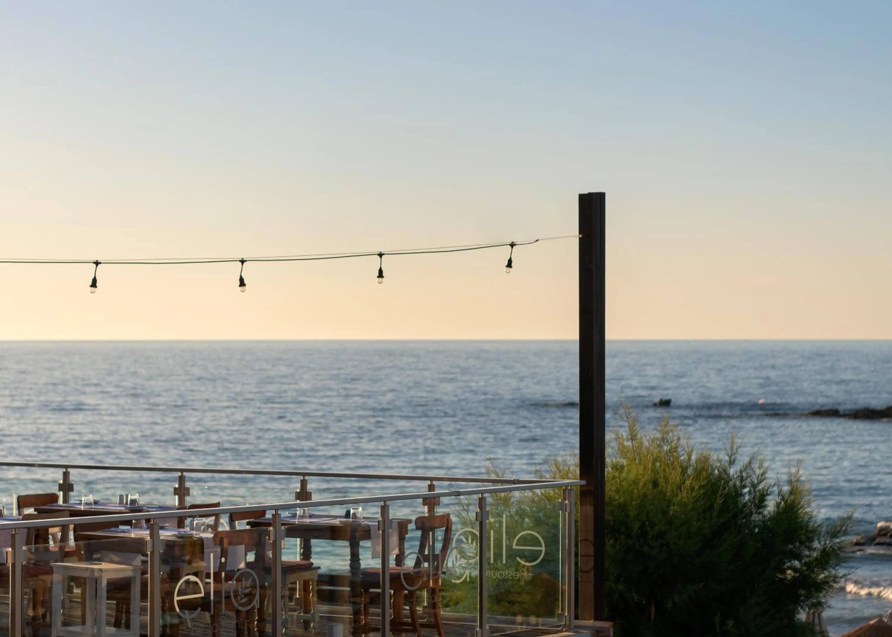 Restaurant/places to eat in High Beach White - Adults Only