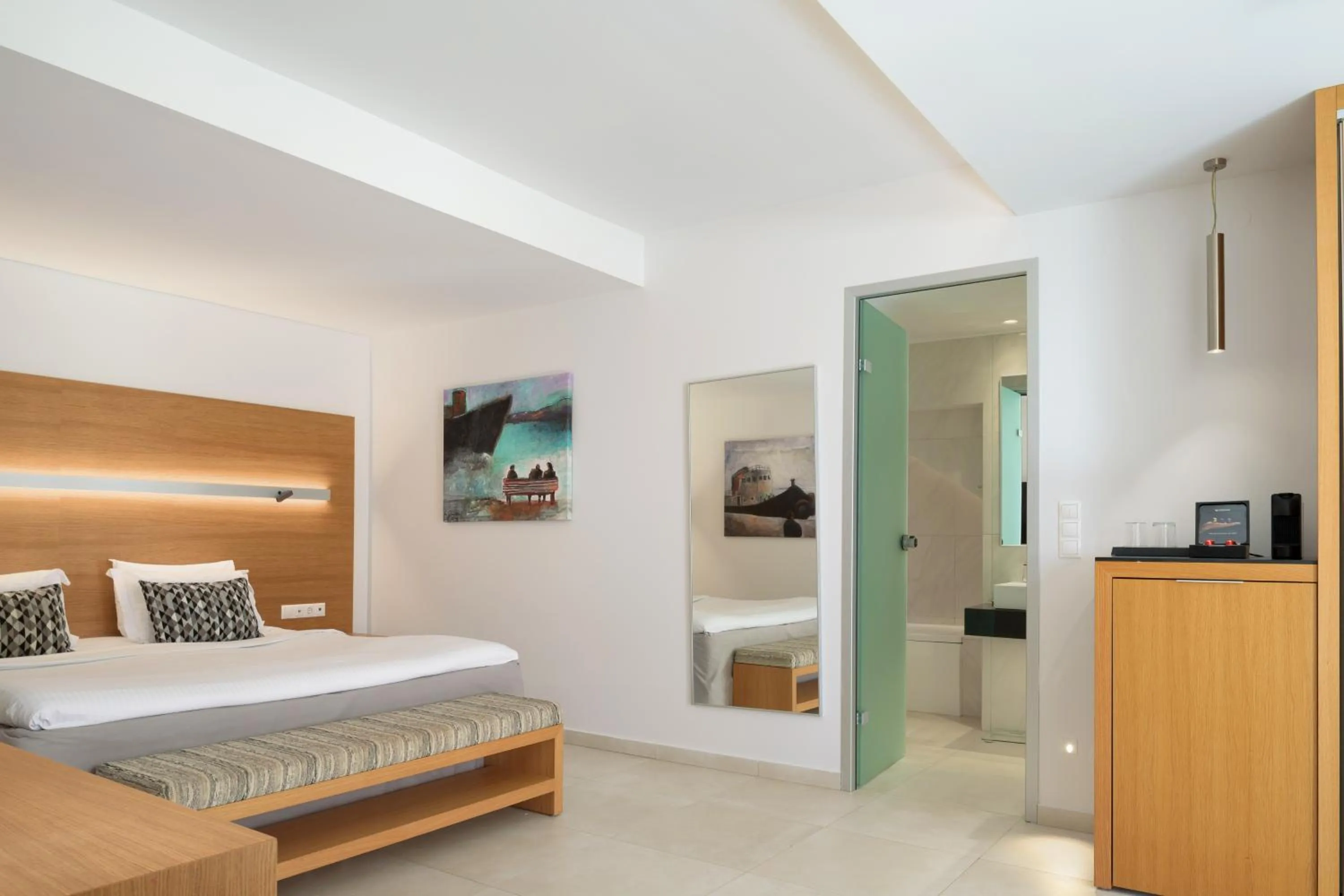 Photo of the whole room, Bed in High Beach White - Adults Only