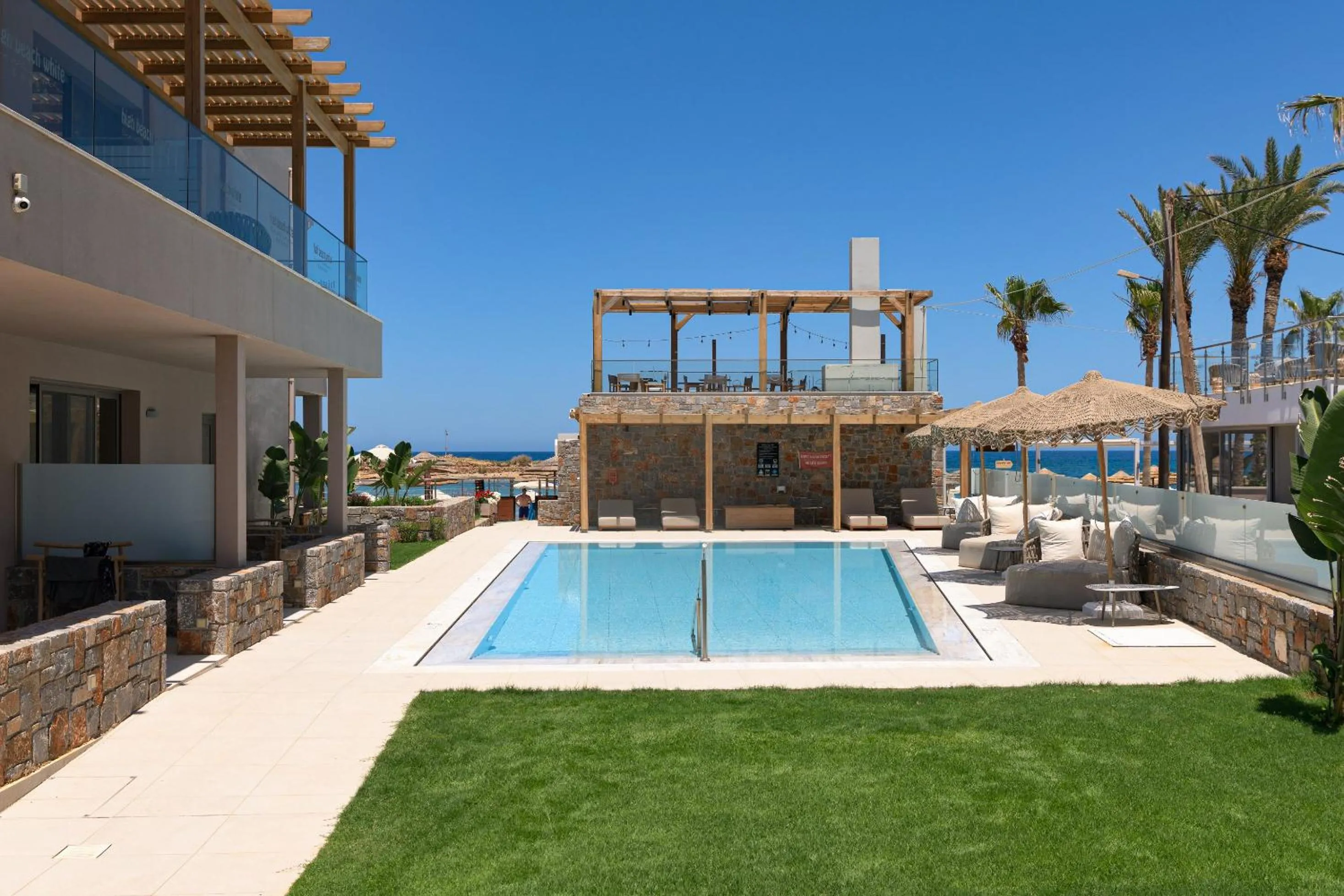 High Beach White - Adults Only