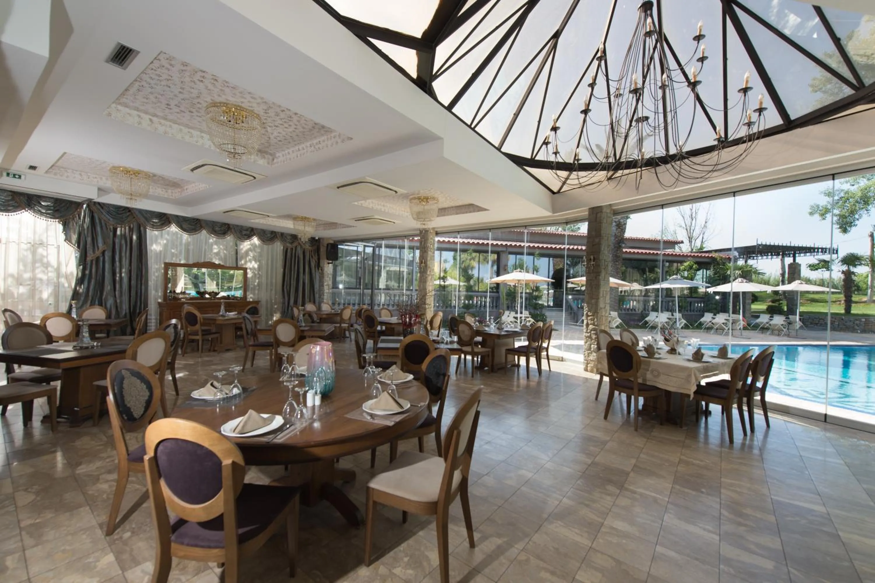 Restaurant/places to eat in Corali Resort