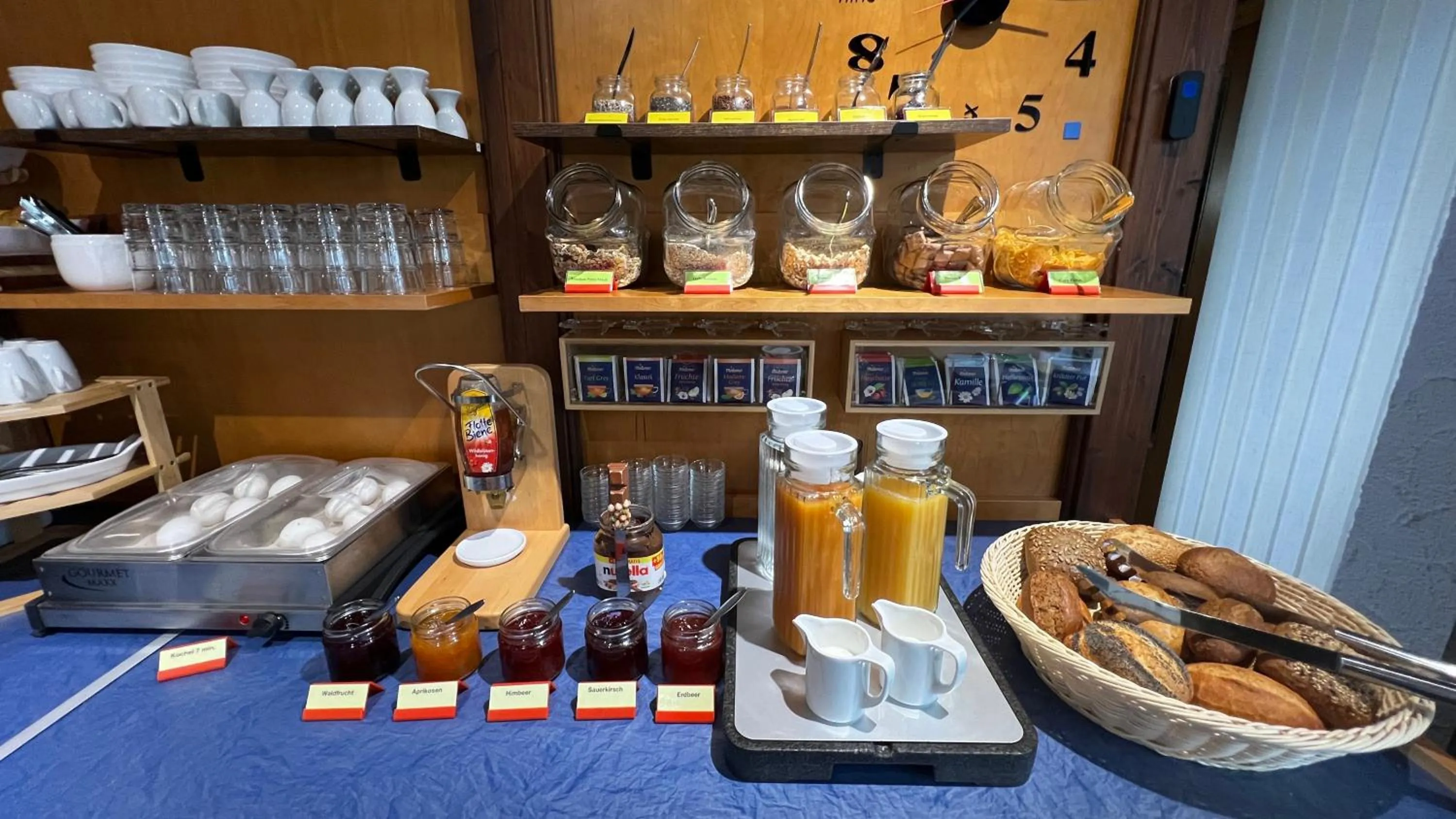 Buffet breakfast in Landhotel Weisses Ross garni