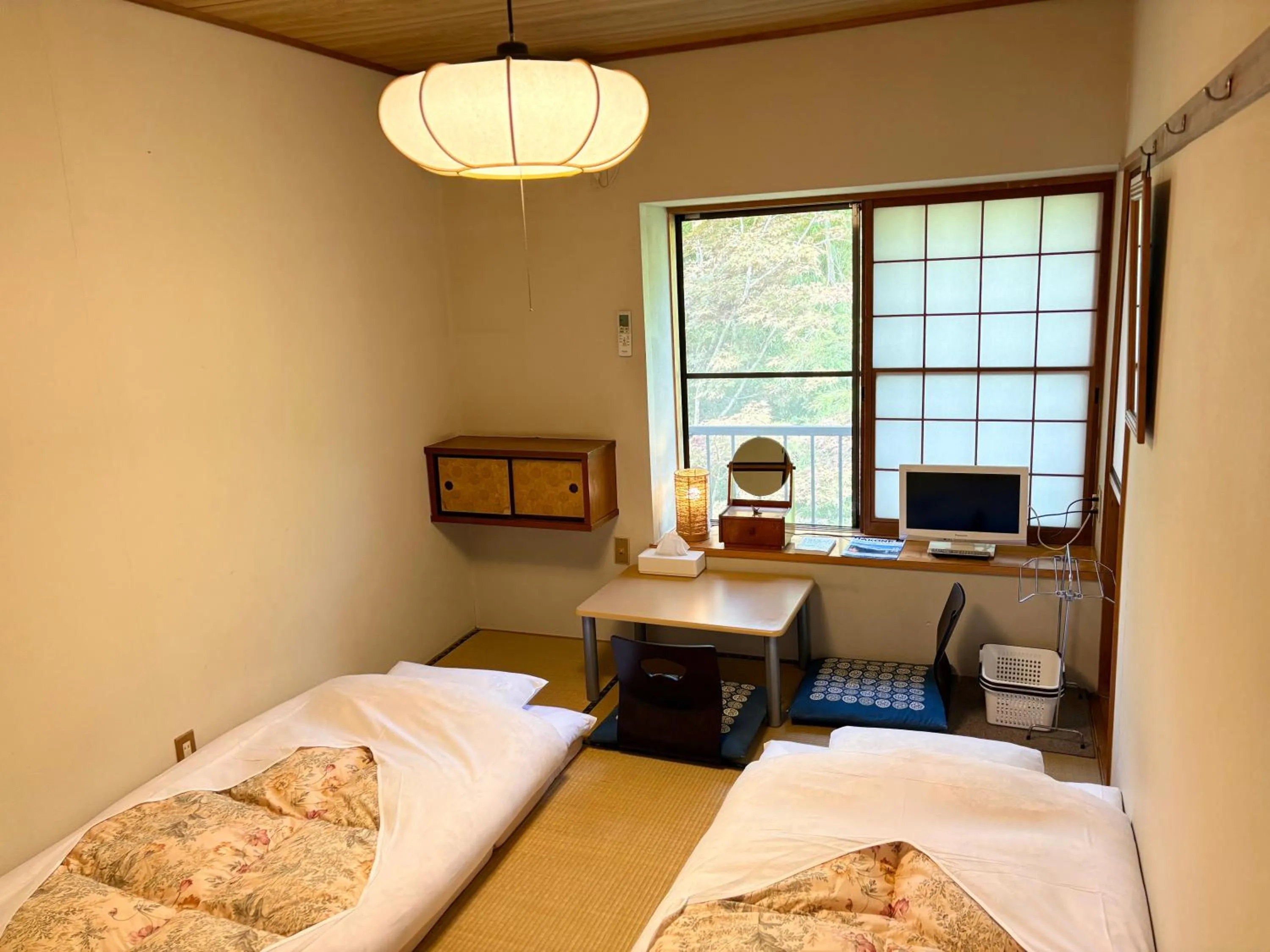 Photo of the whole room, Bed in Fuji-Hakone Guest House
