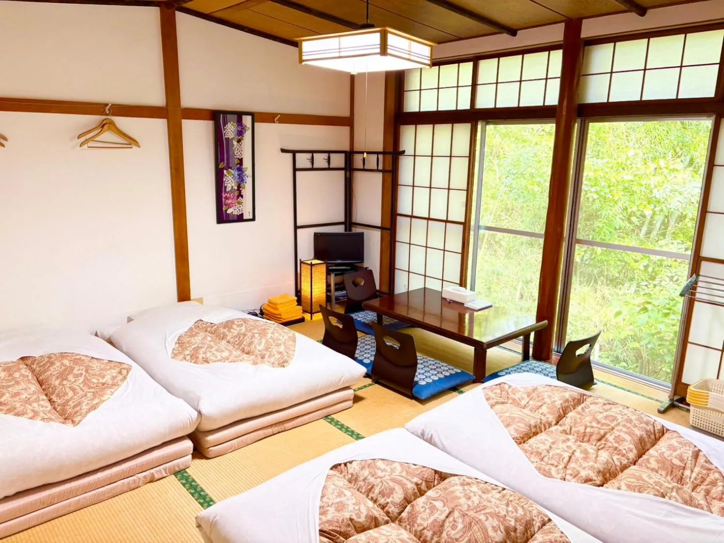 Photo of the whole room, Bed in Fuji-Hakone Guest House