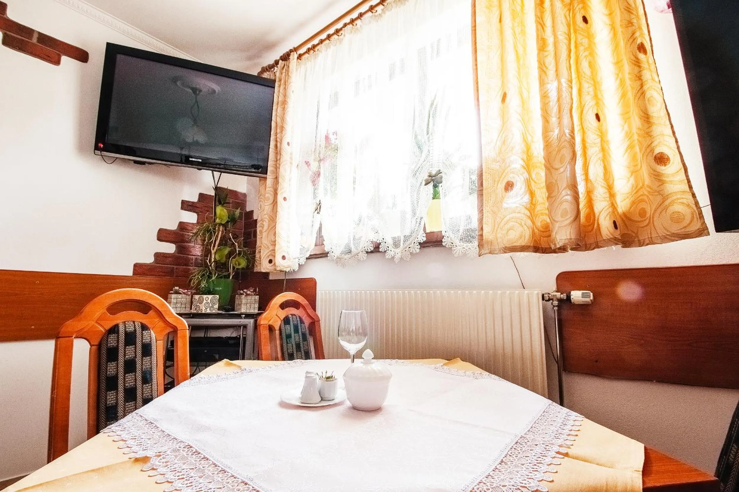 Restaurant/places to eat in Chata pod Jemiołą