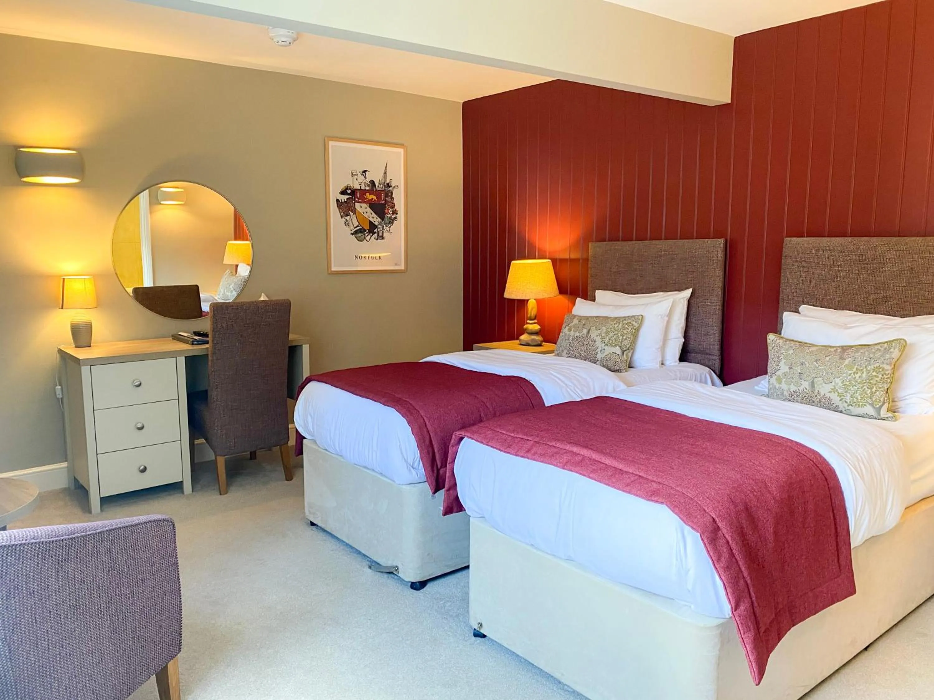 Bedroom, Bed in Caley Hall