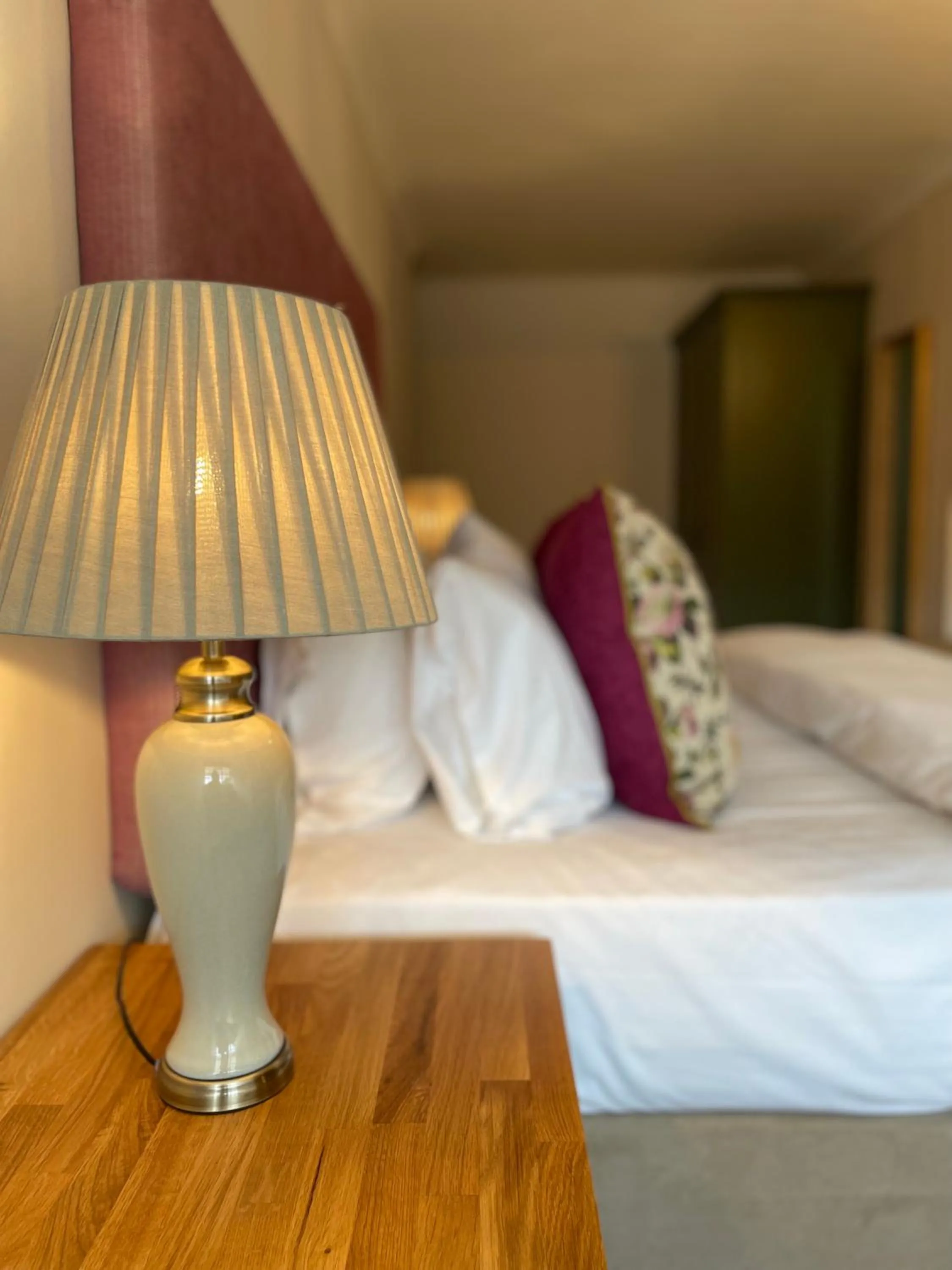 Bedroom, Bed in Caley Hall