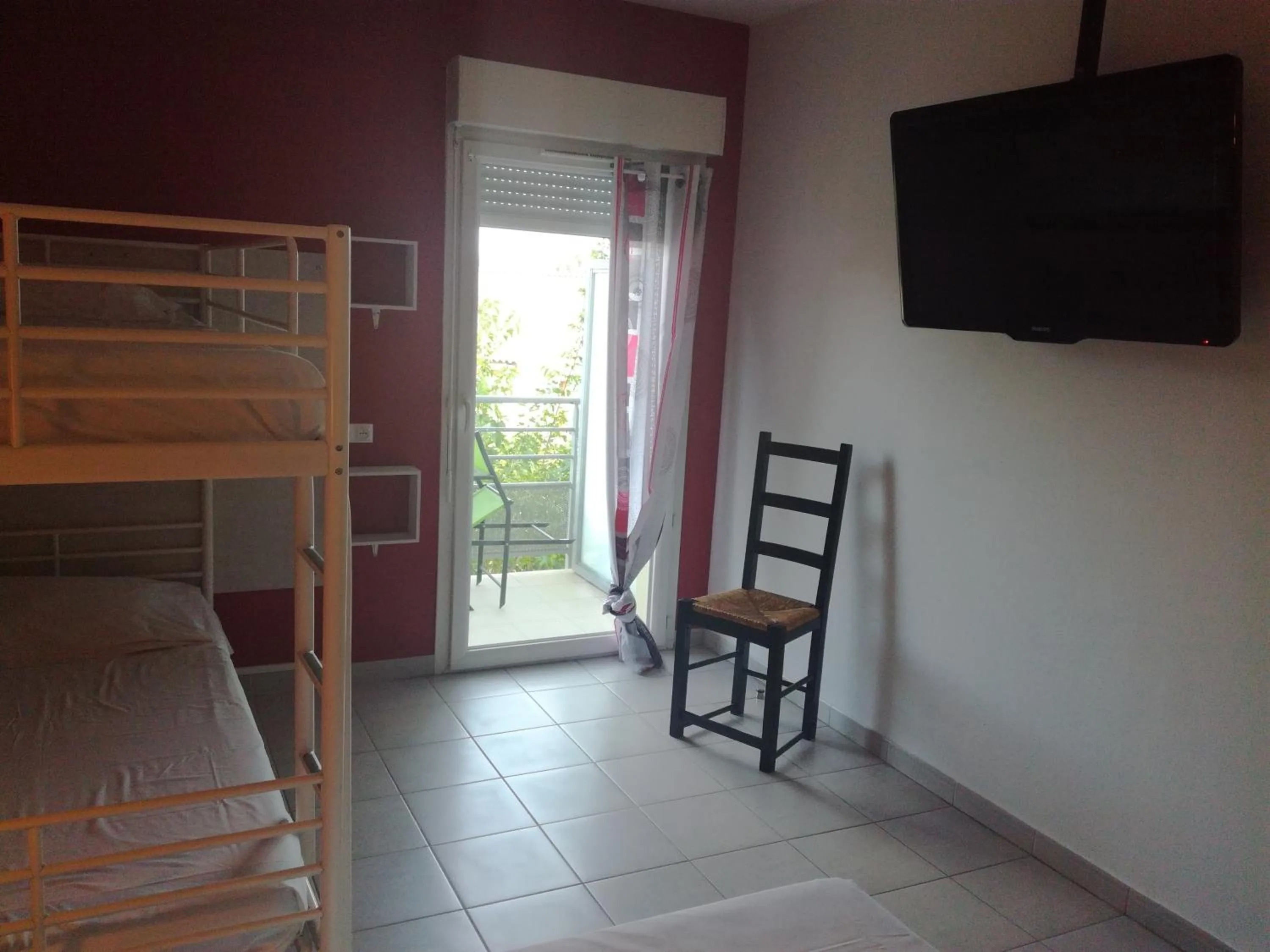 Balcony/Terrace, Bed in Fasthotel Montpellier Baillargues