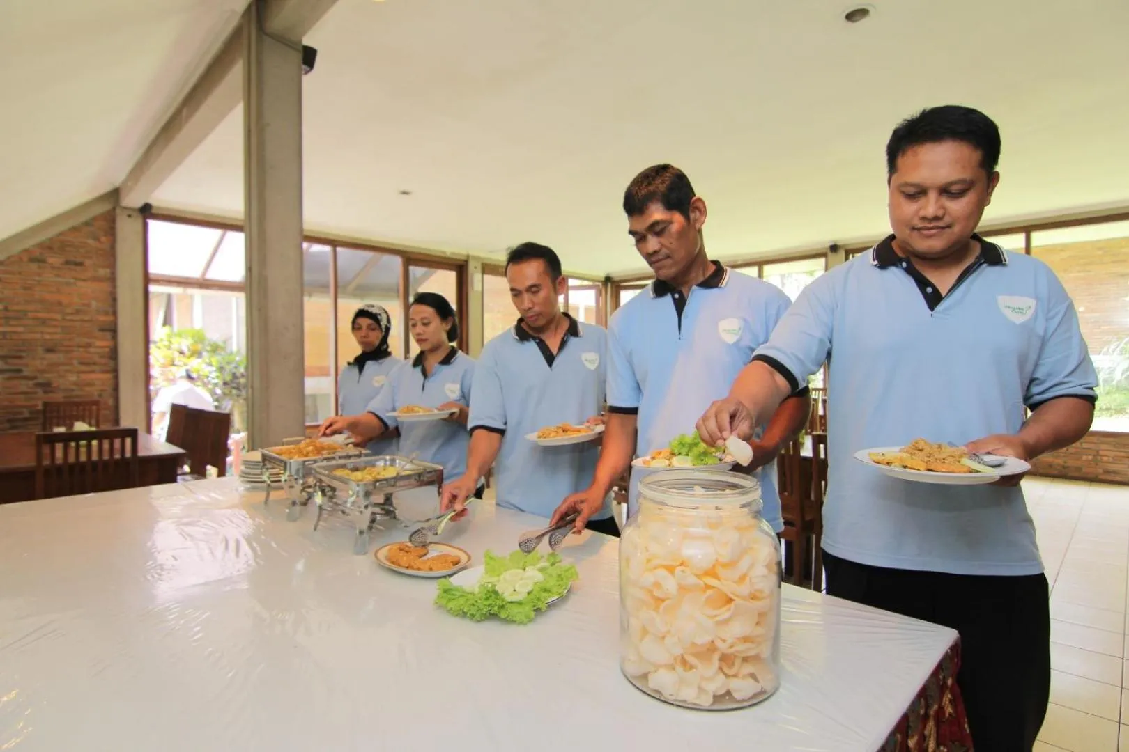 Breakfast in Disaster Oasis