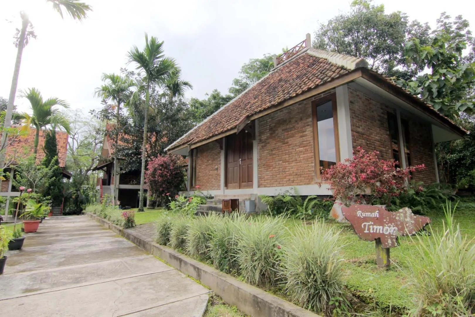 Property building in Disaster Oasis