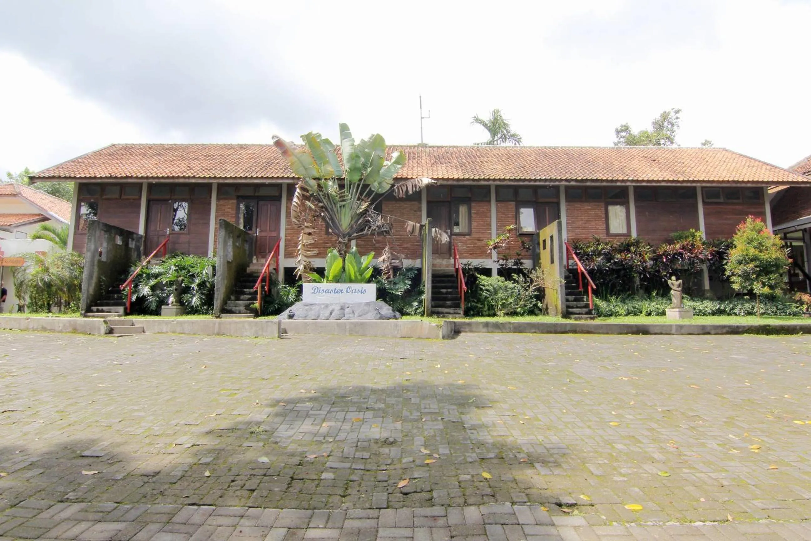 Property building in Disaster Oasis