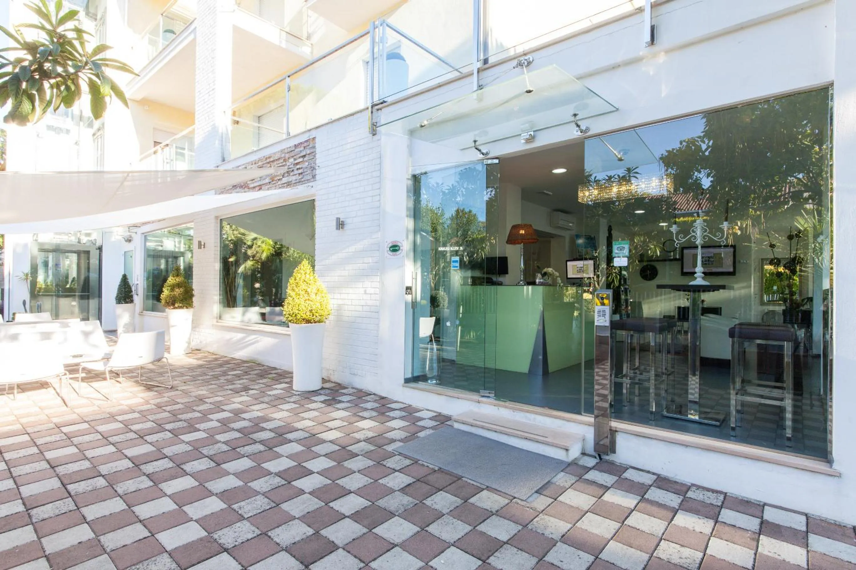 Property building in Villa Liliana