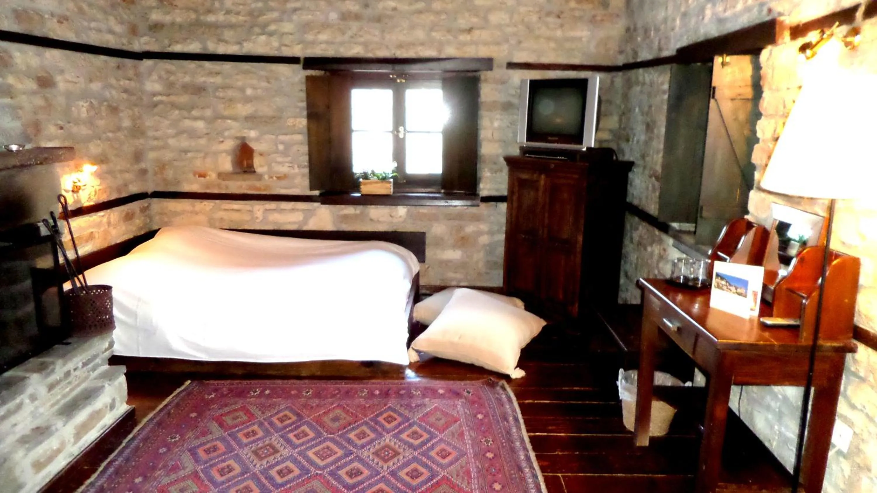 Photo of the whole room, Bed in Arhontiko Aristis