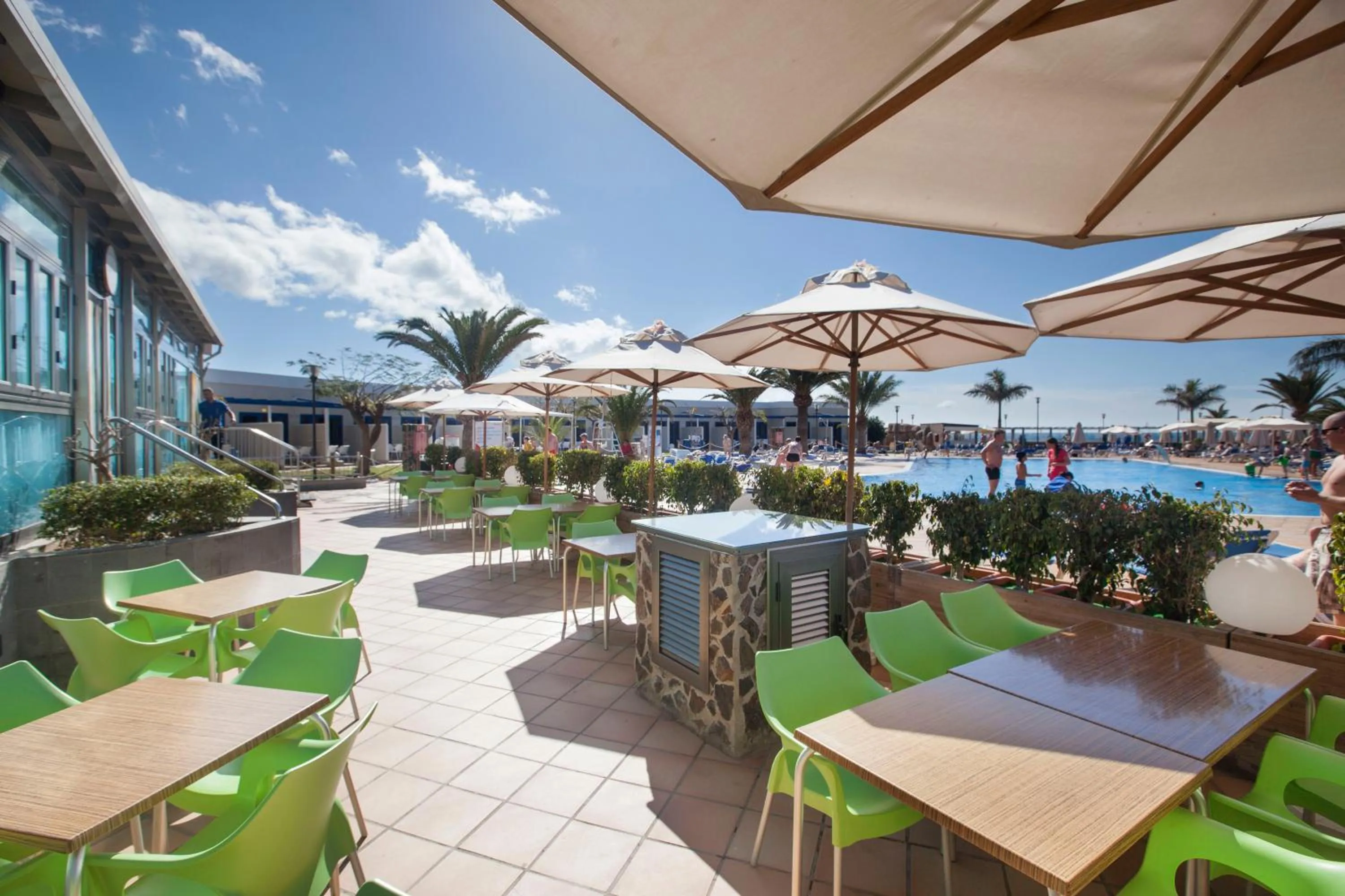 Restaurant/places to eat in Grupotel Playa Feliz