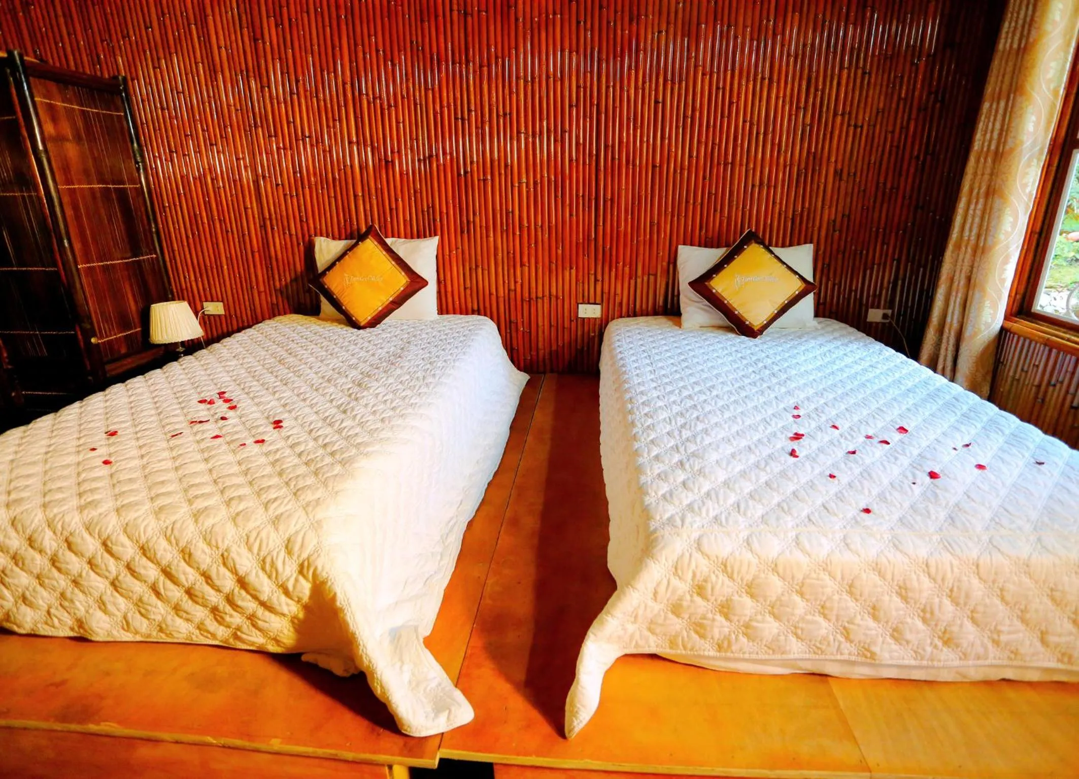 Bed in Tam Coc Valley Bung