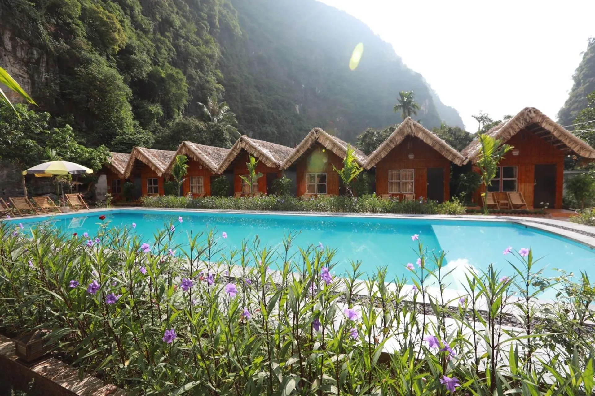 Swimming pool in Tam Coc Valley Bung