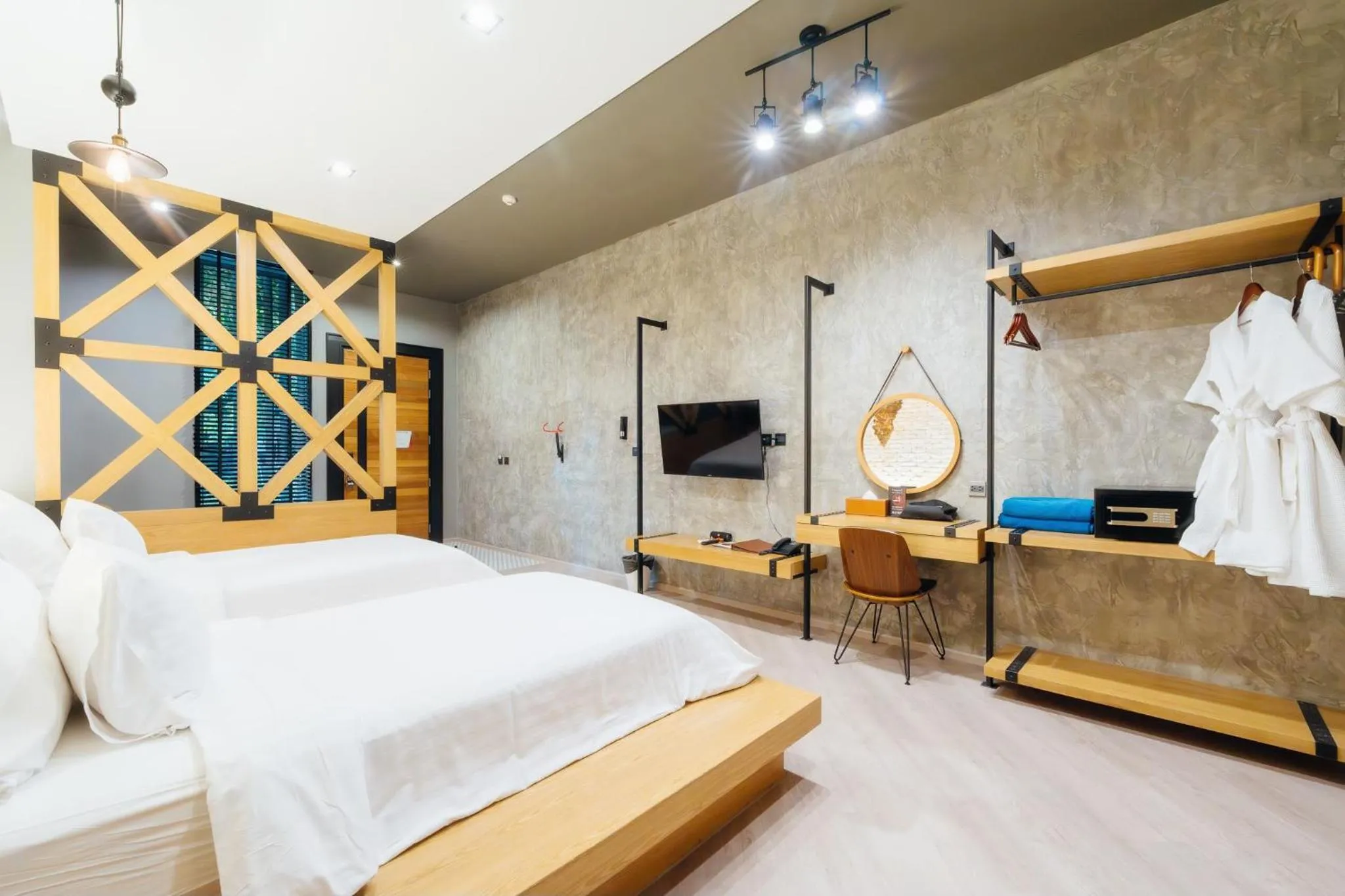 Bedroom, Bed in Wheeler Bed &Bike