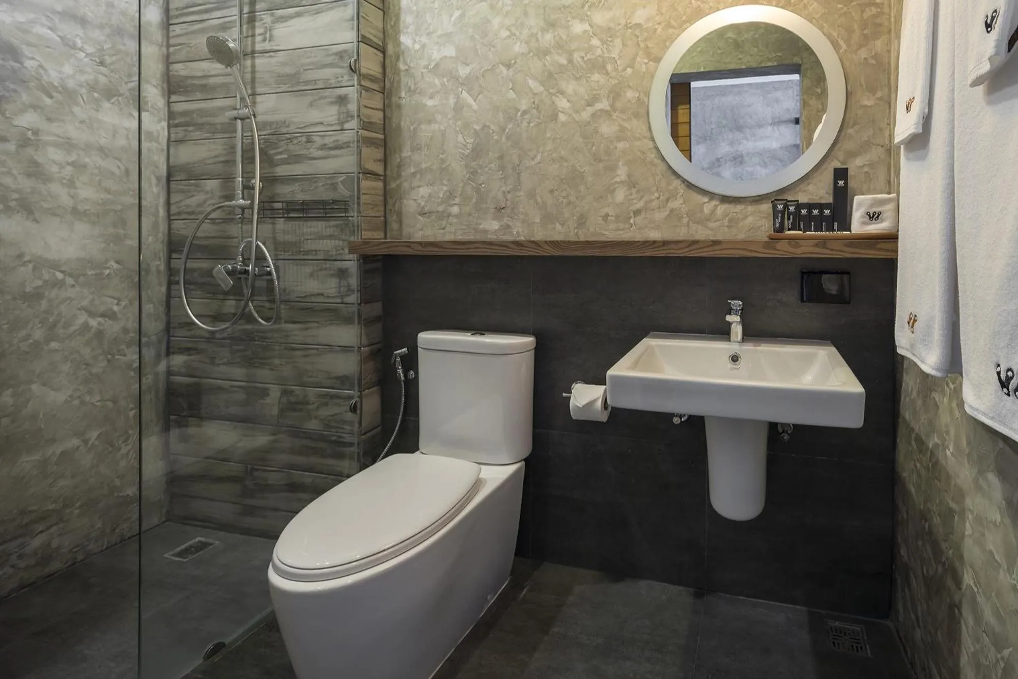 Bathroom in Wheeler Bed &Bike