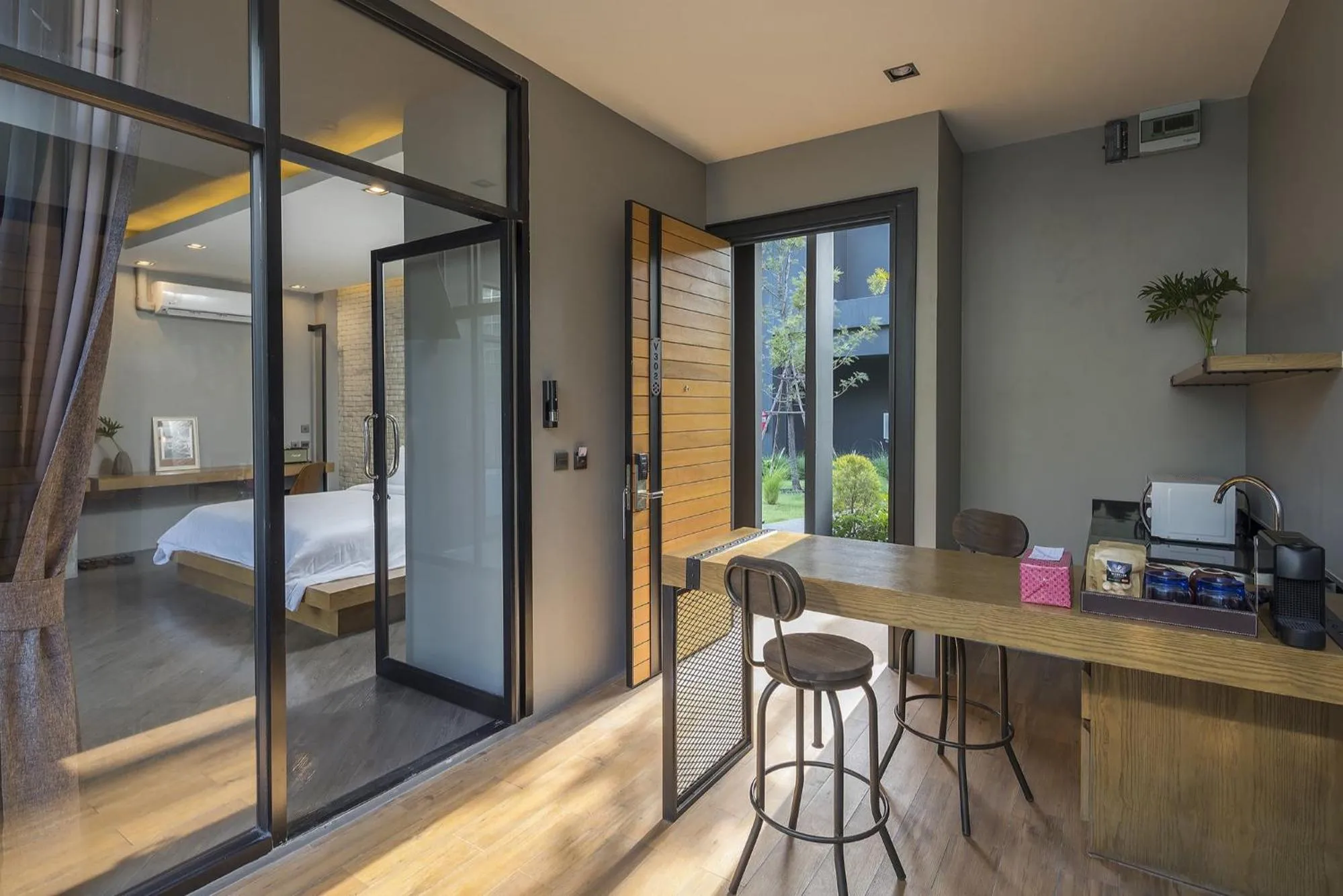 Bedroom, Bed in Wheeler Bed &Bike