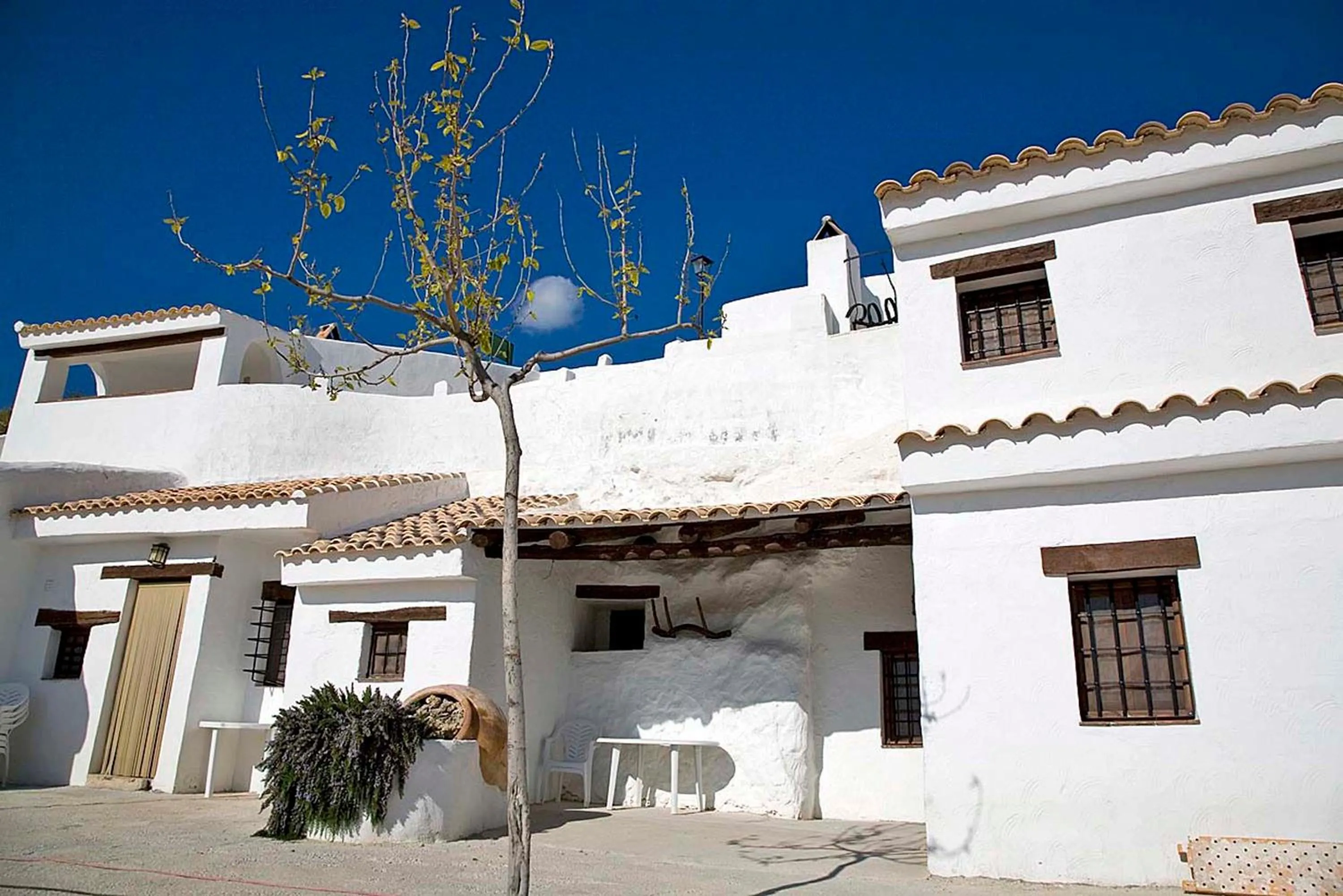 Facade/entrance in Cuevas La Atalaya