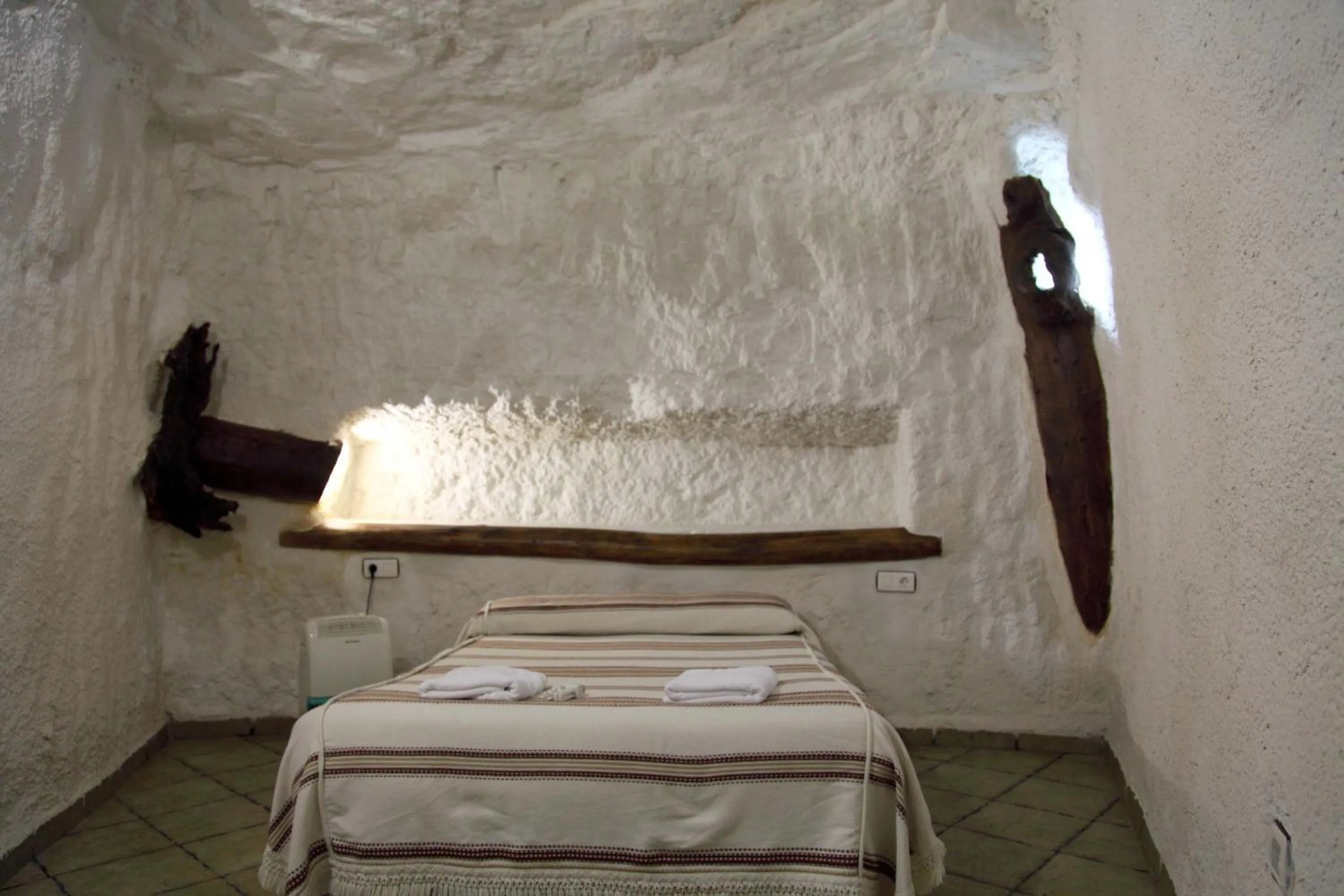 Bed in Cuevas La Atalaya