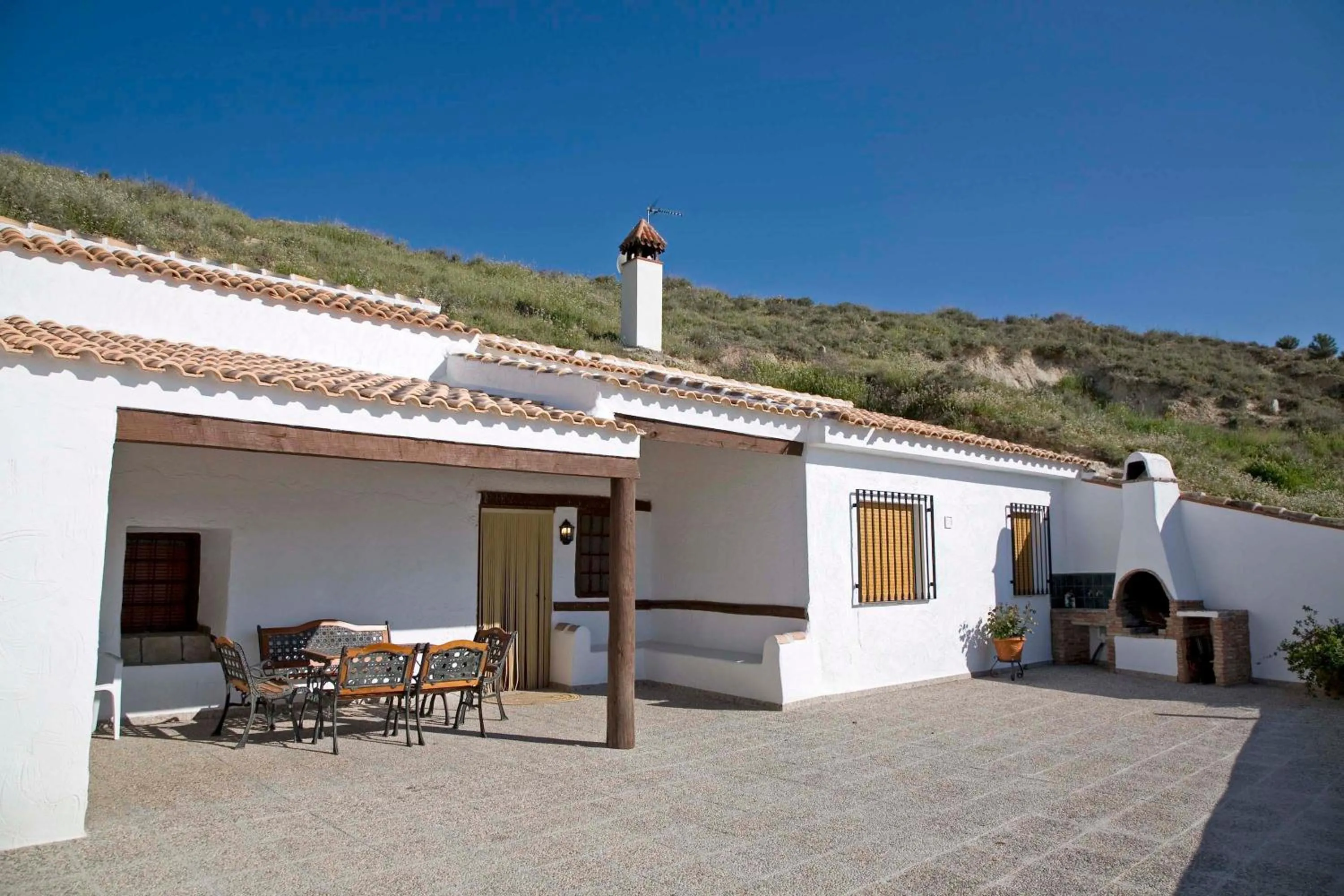 Facade/entrance in Cuevas La Atalaya