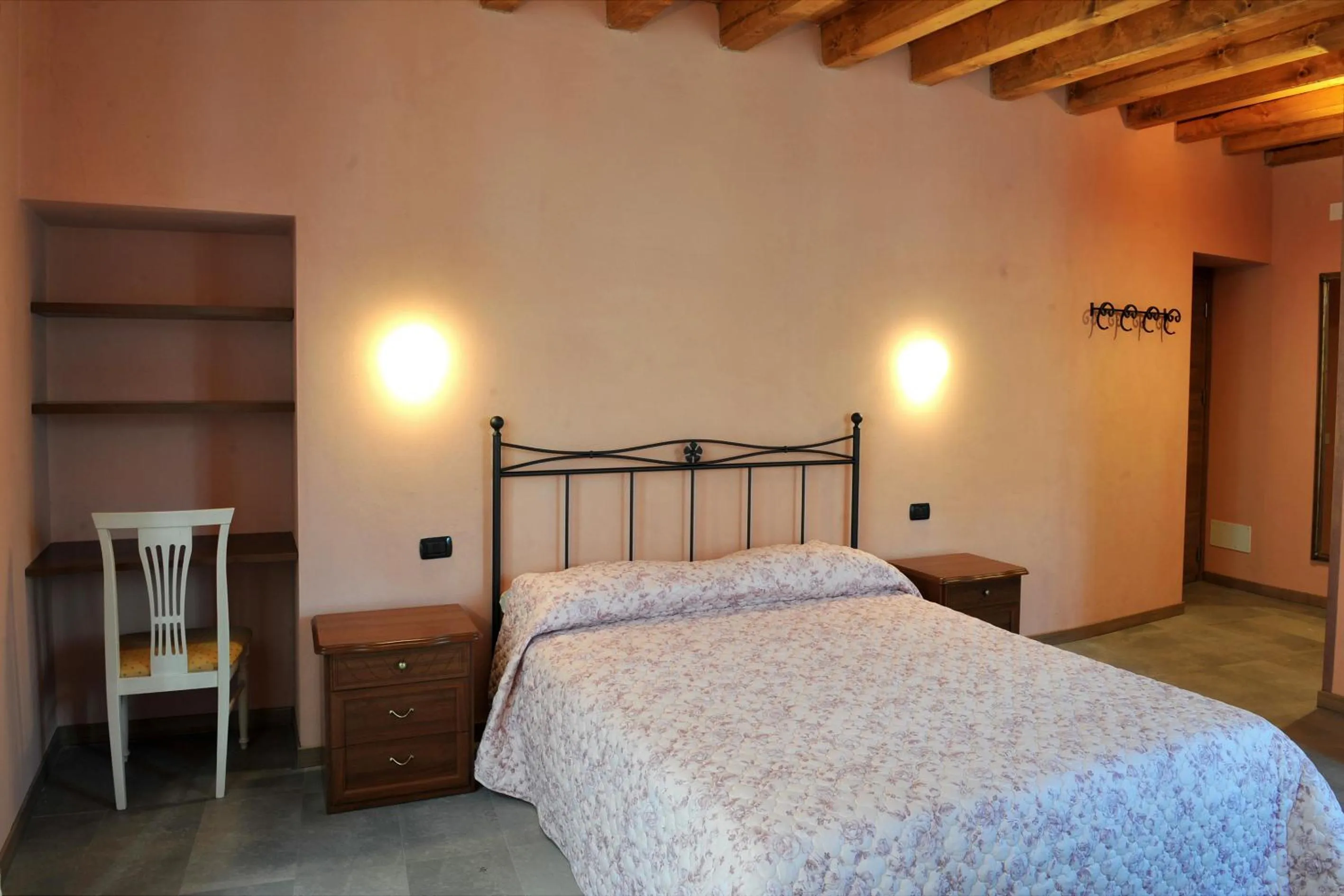 Bedroom, Bed in Locanda Sant'Antonio de foris