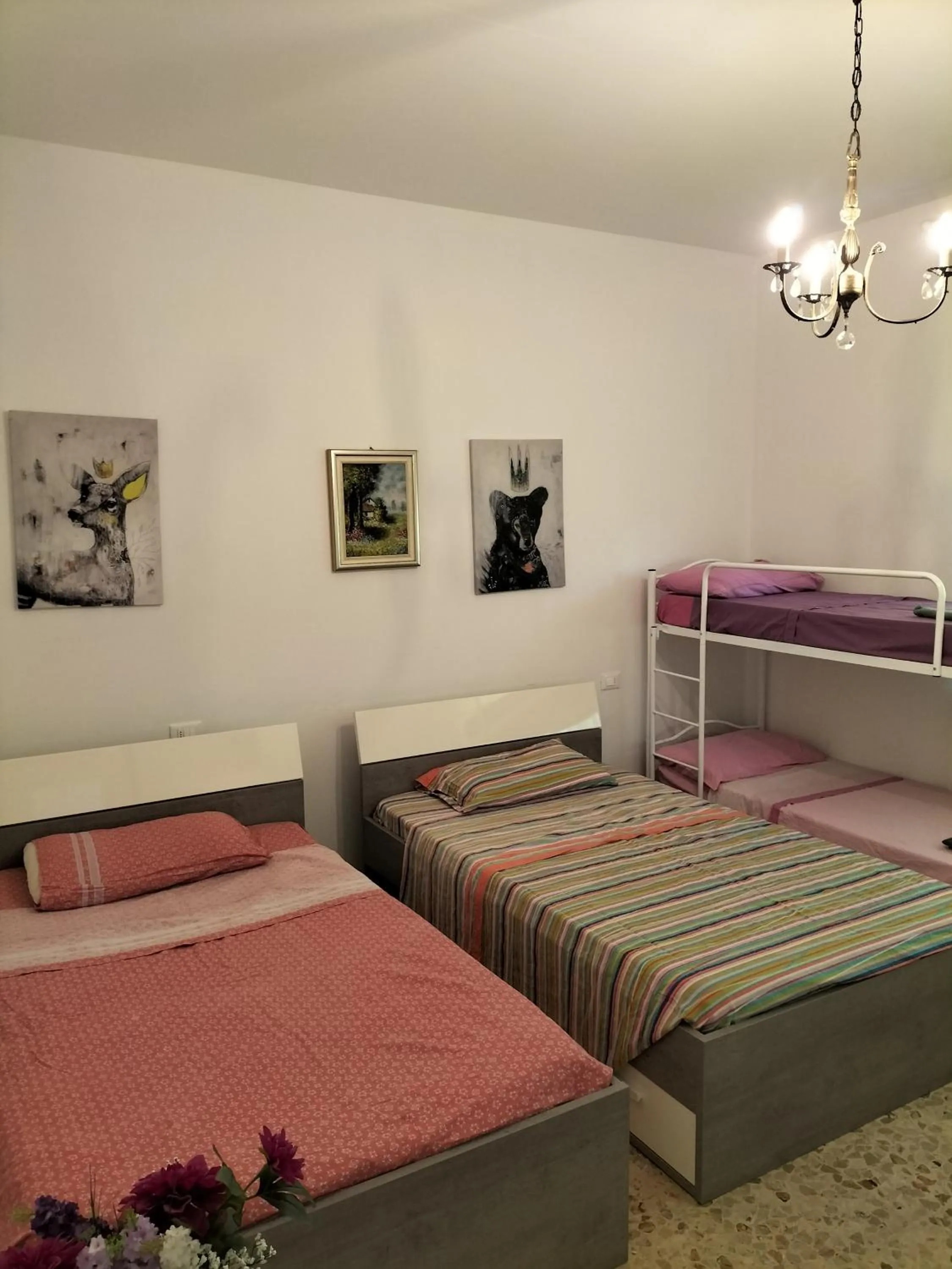 Bedroom, Bed in NOEMI & JULIENNE