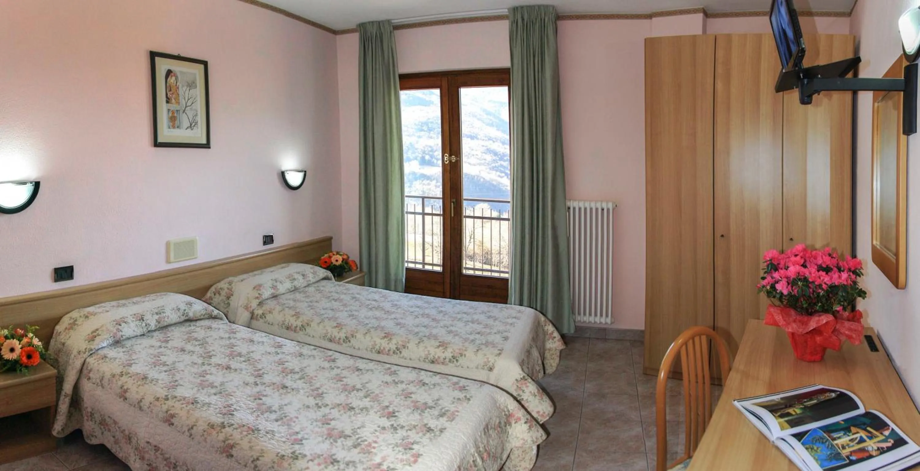 Bed in Hotel Les Saisons