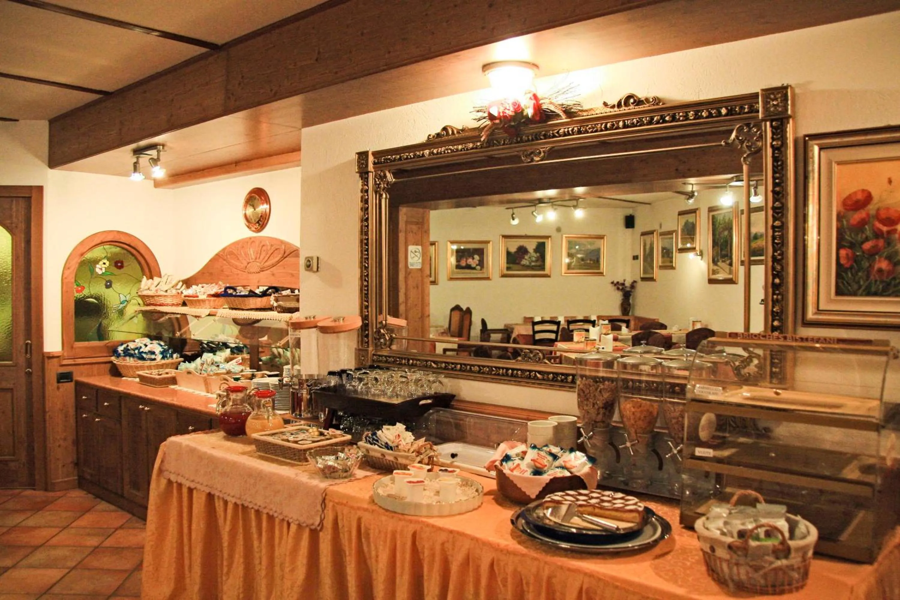 Breakfast in Hotel Les Saisons