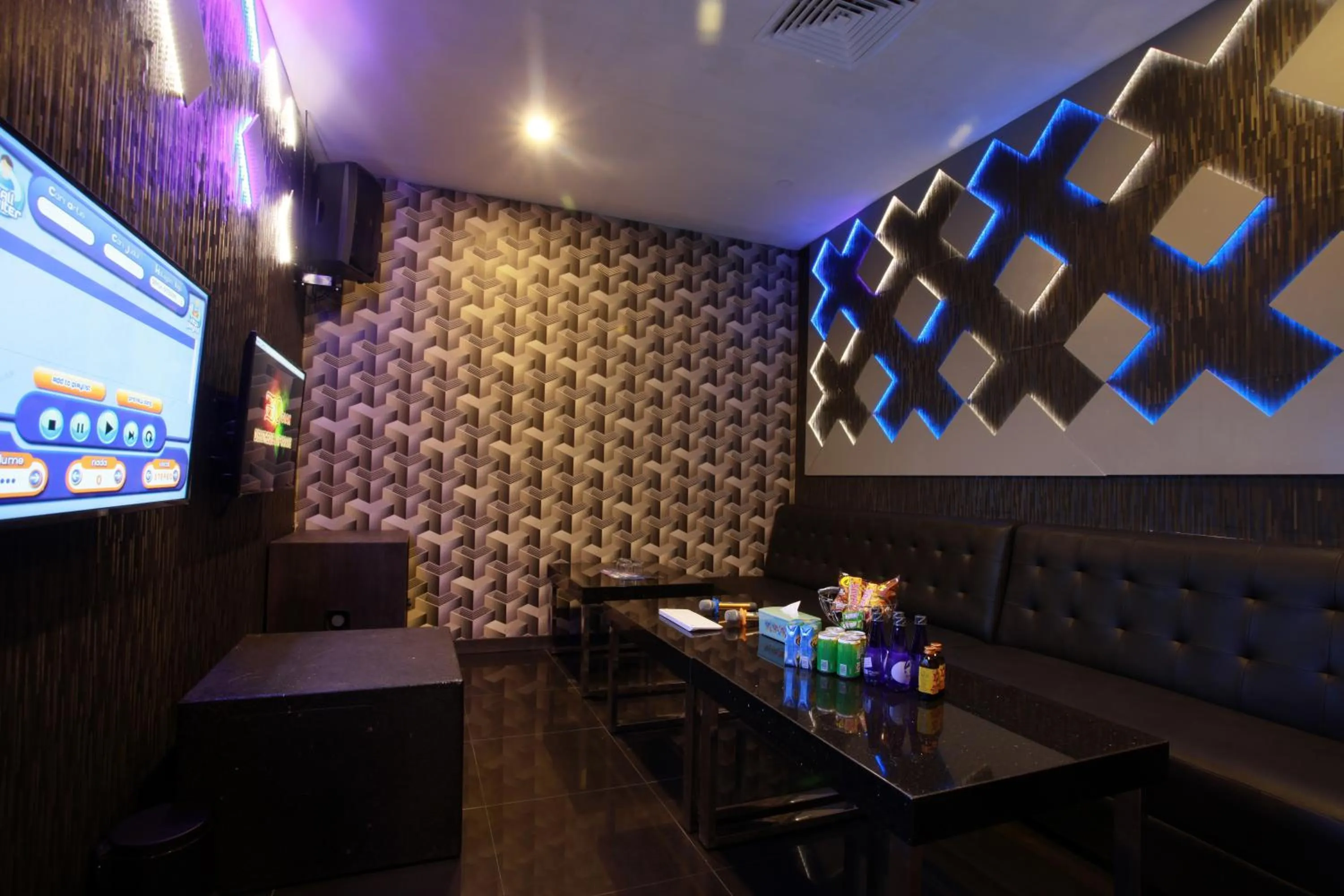 Karaoke in Grand Karlita Hotel Purwokerto