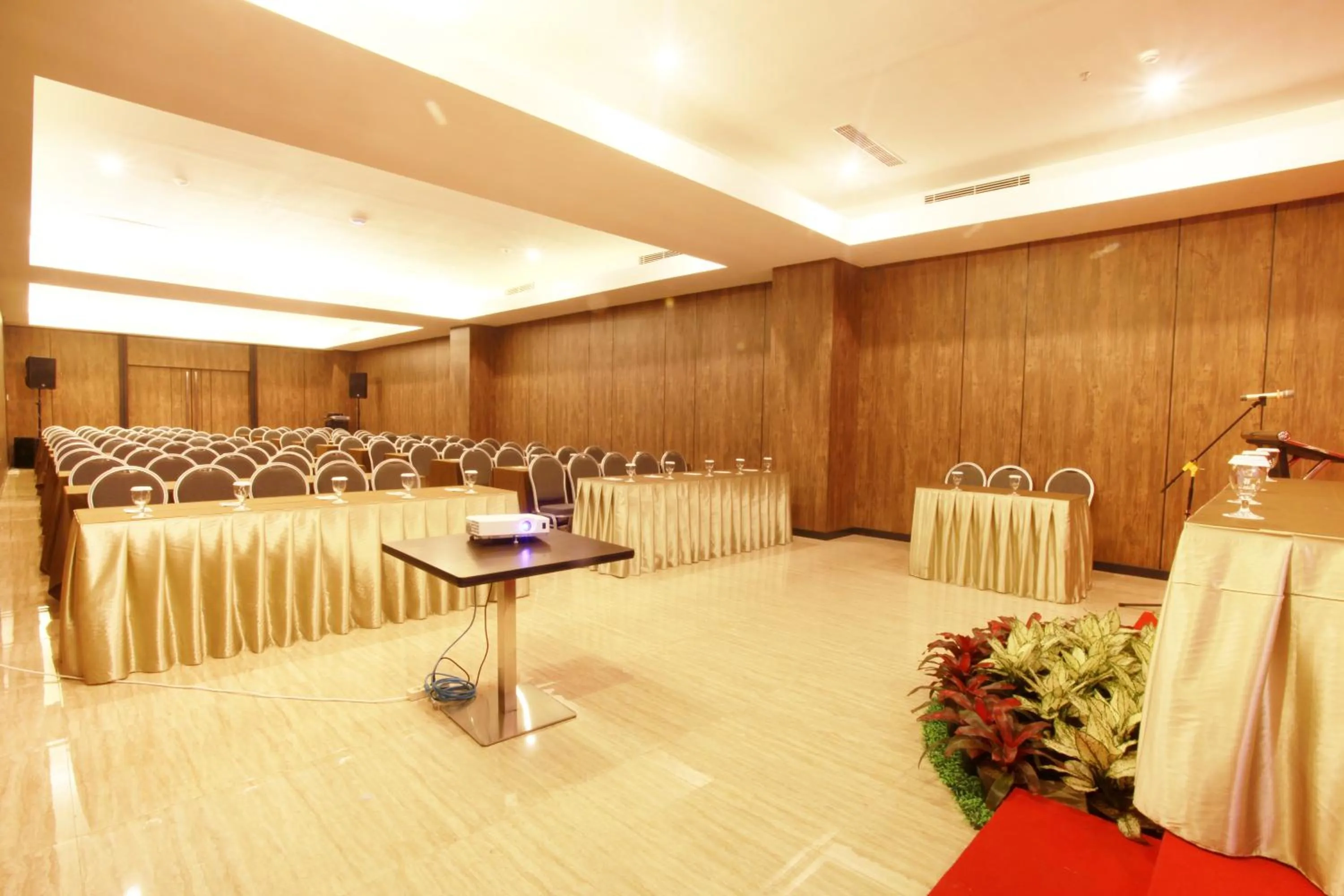 Grand Karlita Hotel Purwokerto