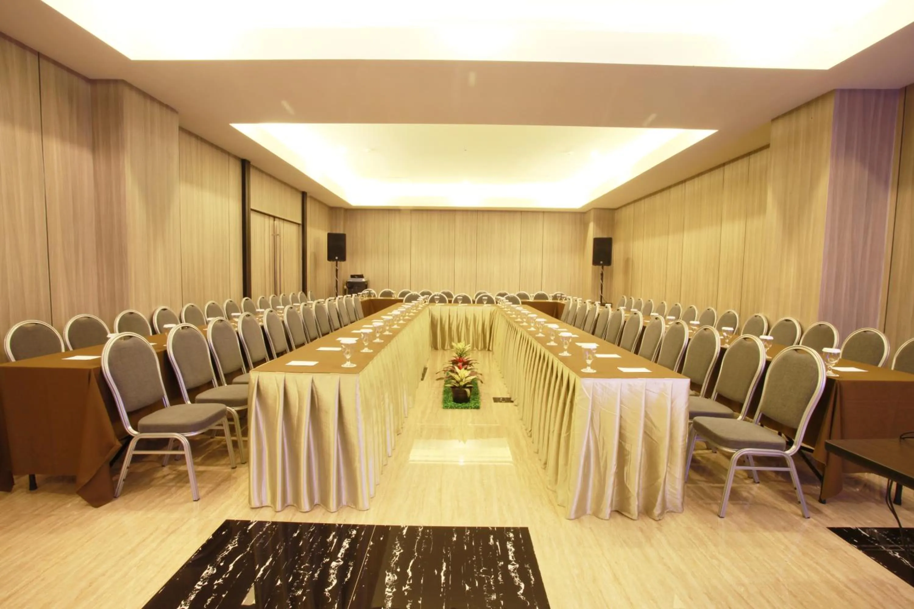 Grand Karlita Hotel Purwokerto
