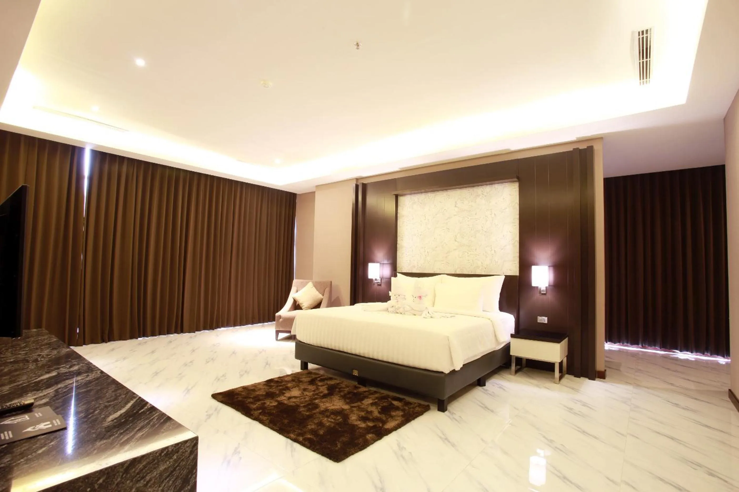 Bed in Grand Karlita Hotel Purwokerto