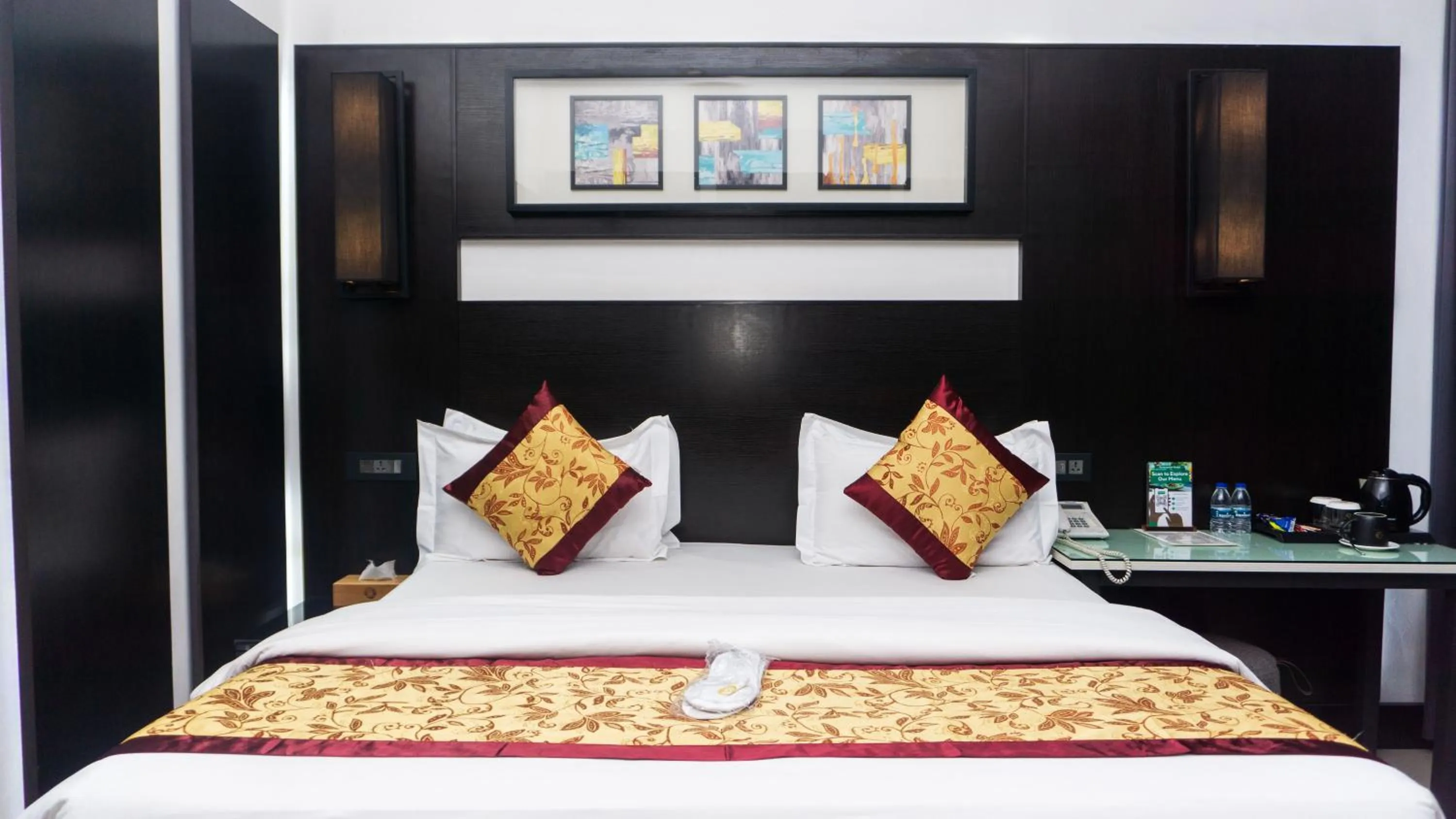 Bed in GreenPoint Hotel