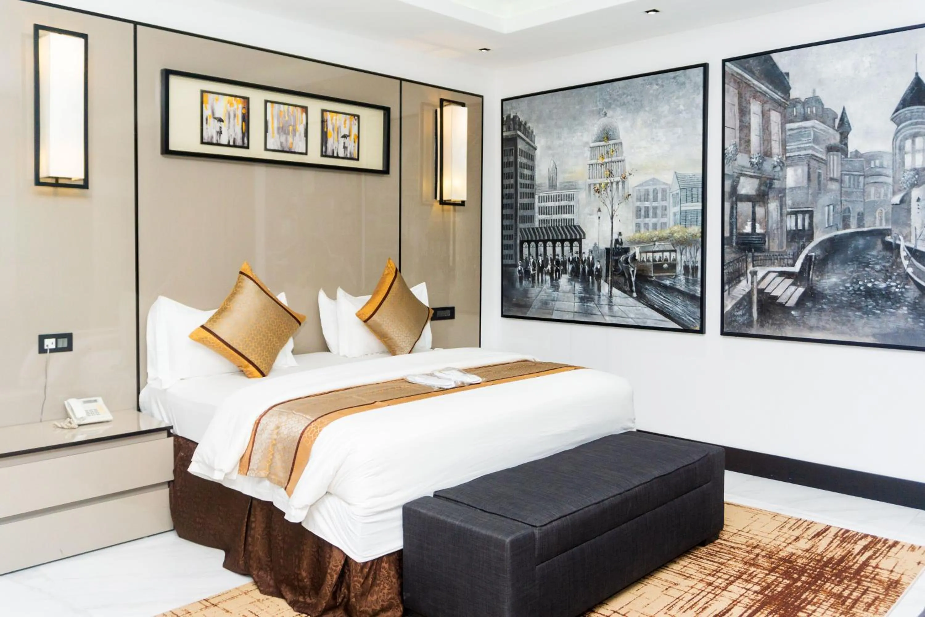 Bed in GreenPoint Hotel