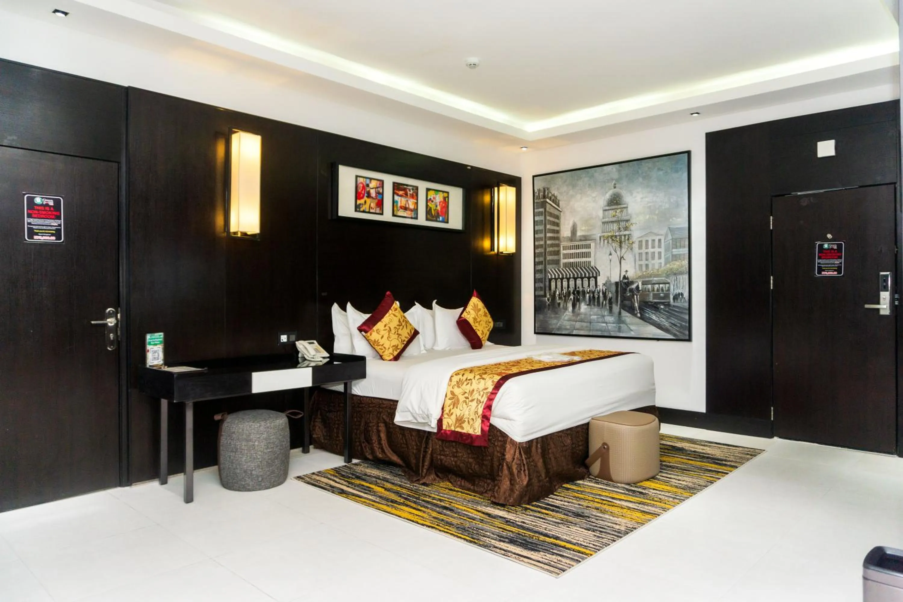 Bed in GreenPoint Hotel