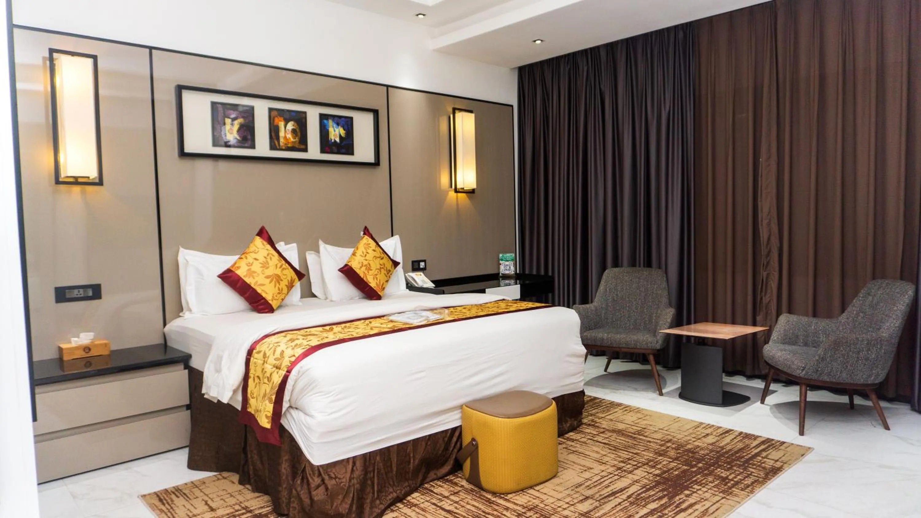 Bed in GreenPoint Hotel