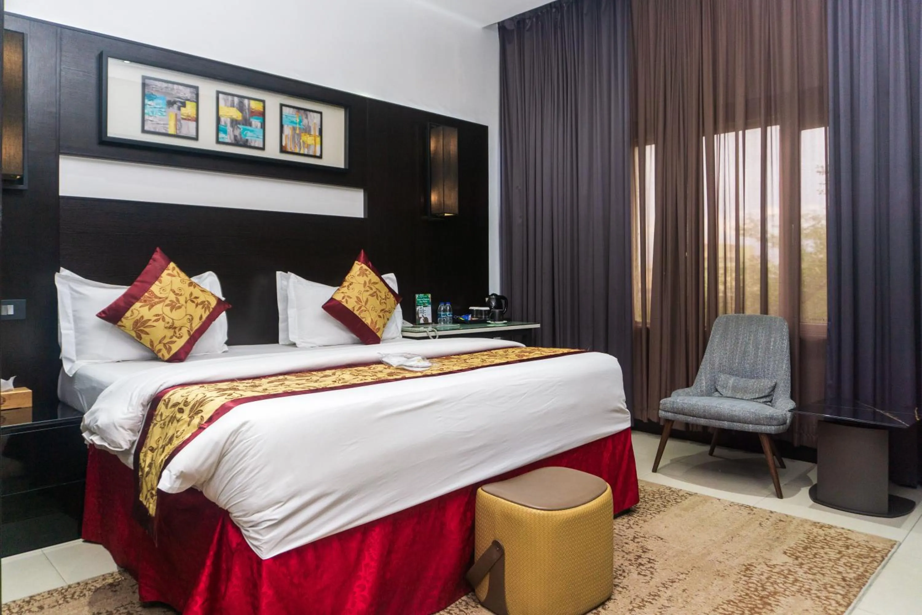 Bed in GreenPoint Hotel