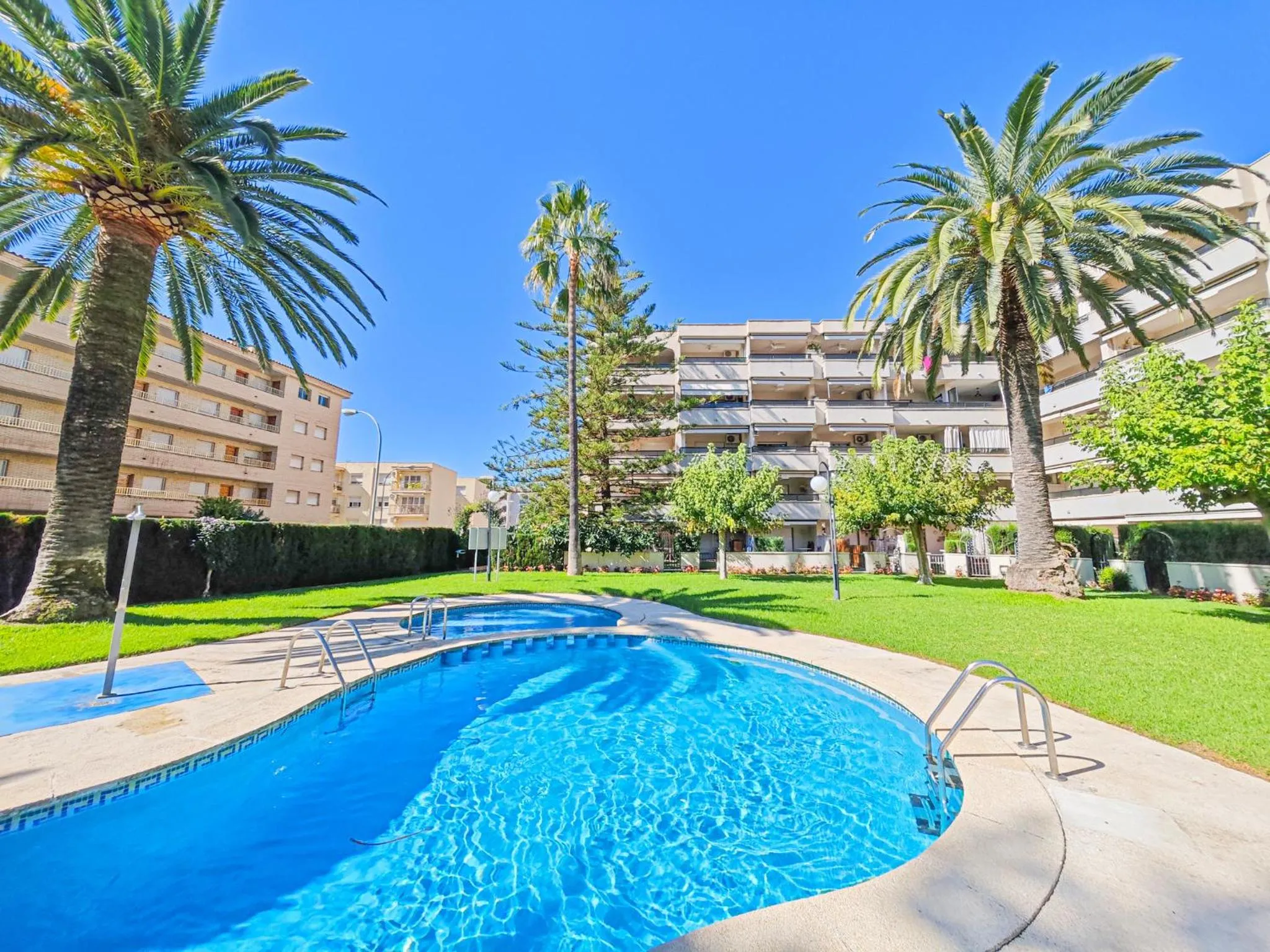 LITORAL COSTA DORADA - REGATA Only families