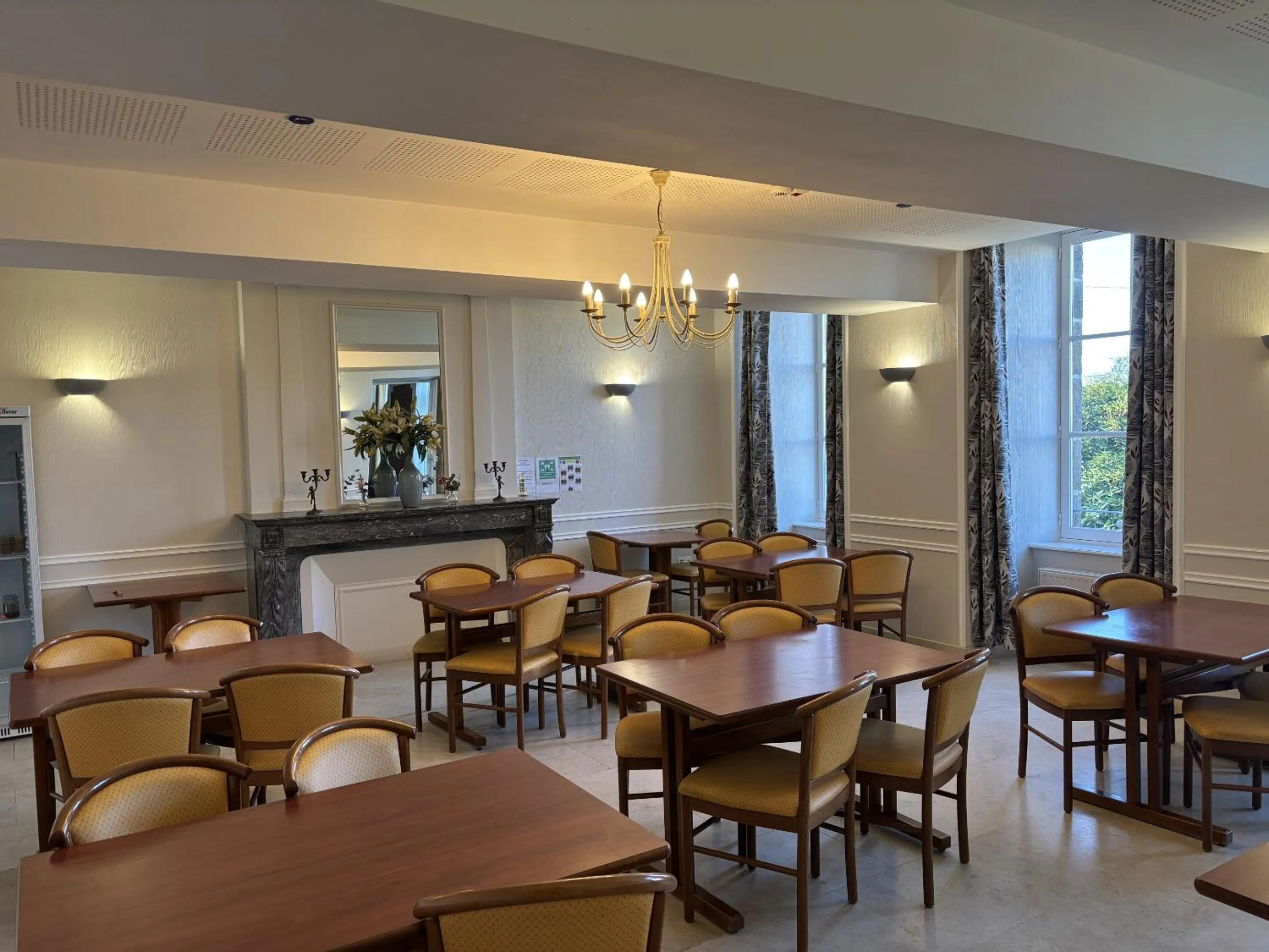 Dining area in Château du Bourg