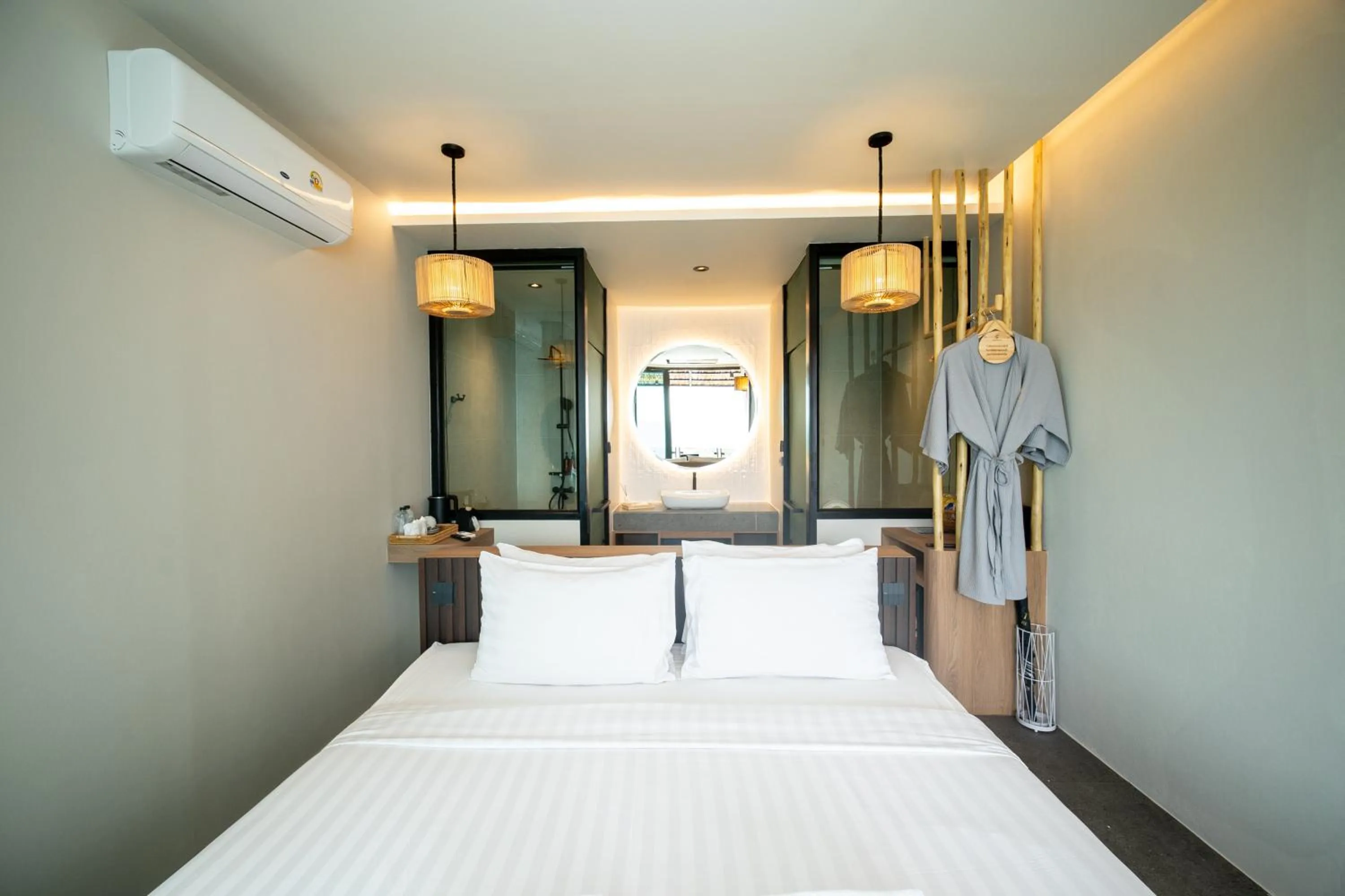 Bed in Sangthian Beach Resort