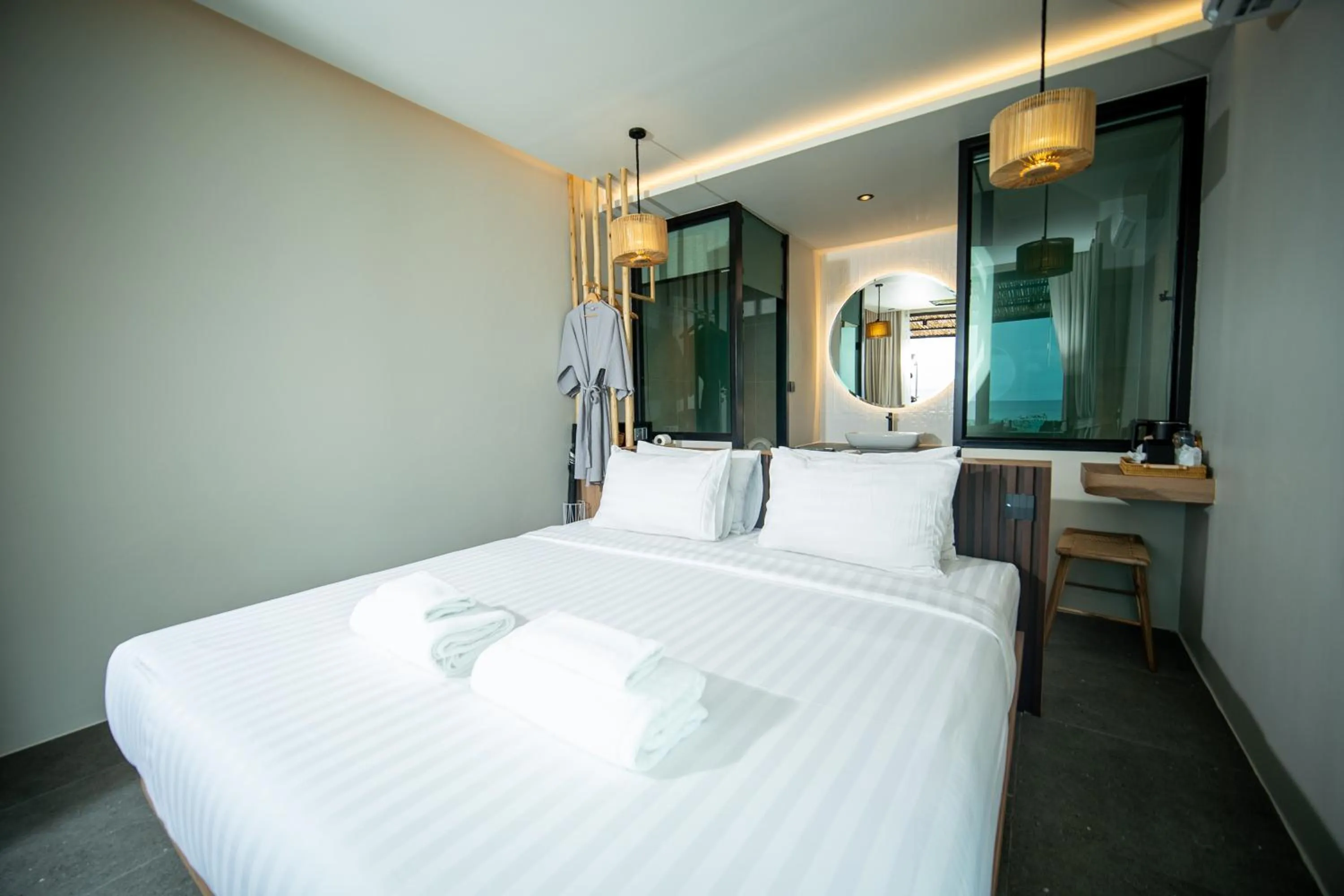 Bed in Sangthian Beach Resort