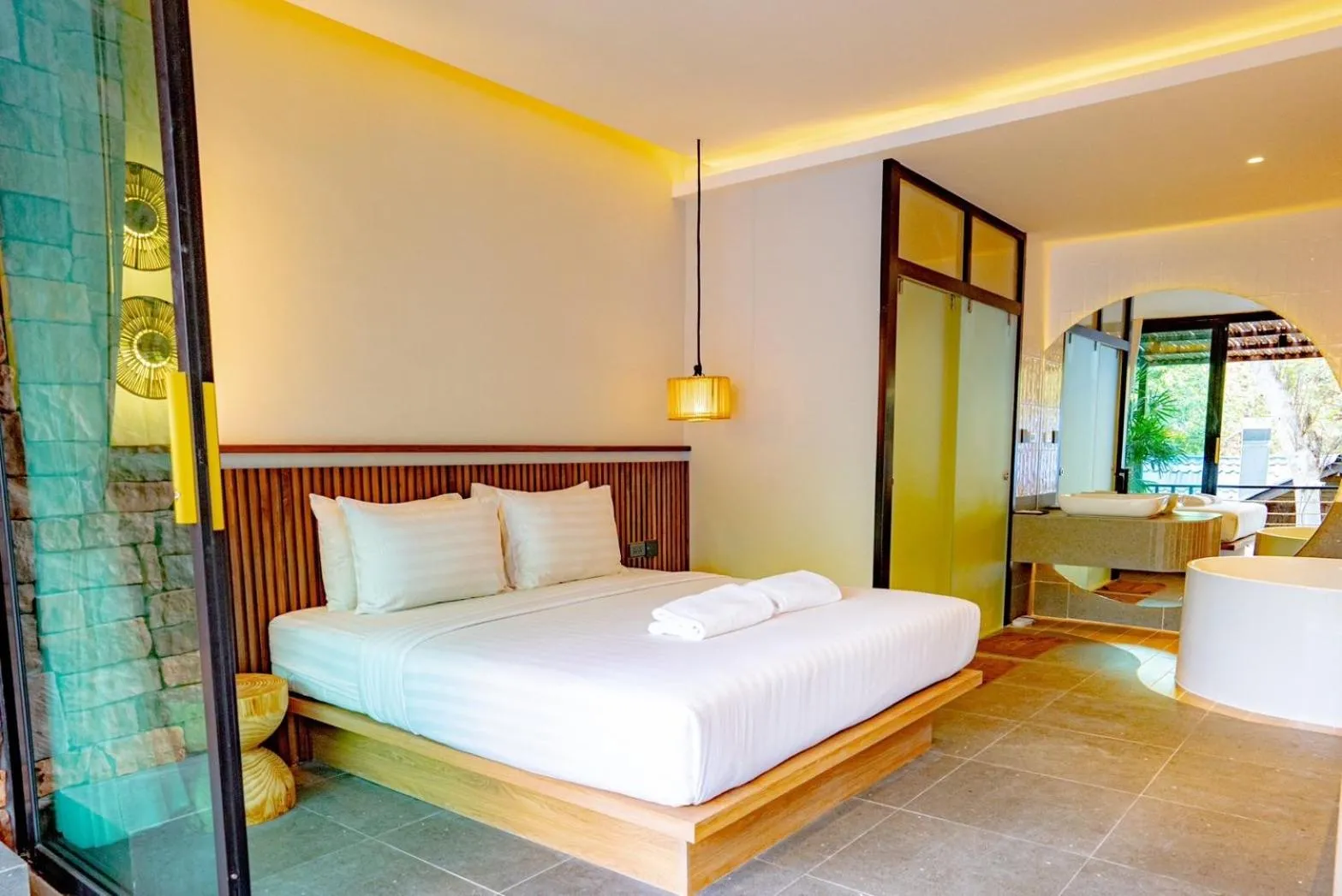 Bed in Sangthian Beach Resort