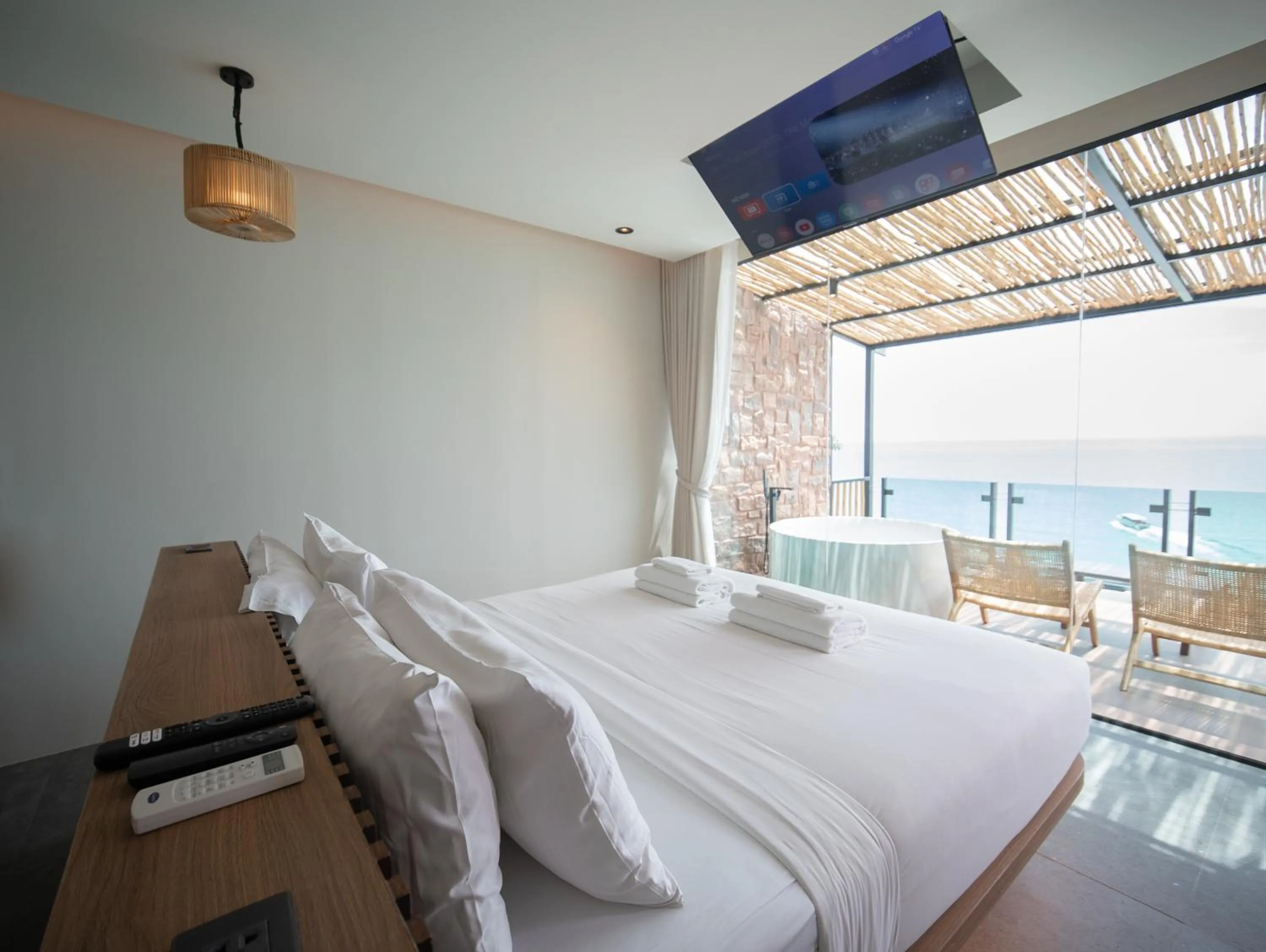 Bed in Sangthian Beach Resort