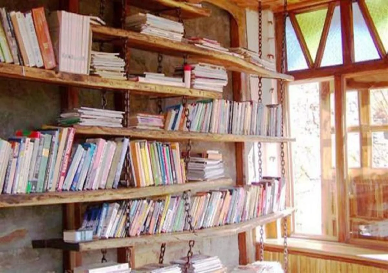 Library in Jungle Lore Birding Lodge